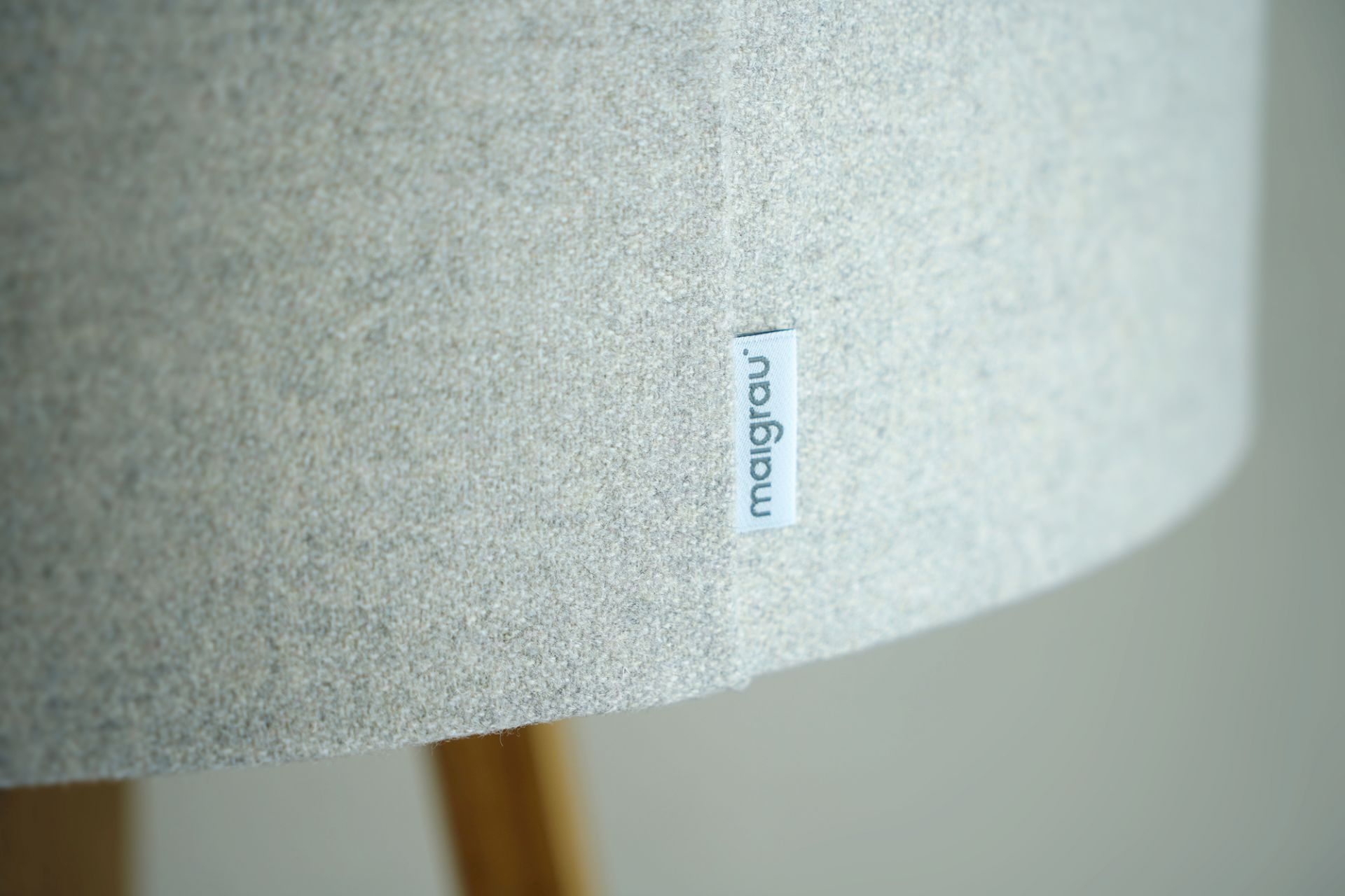 Luca floor lamp natural oak / white Maigrau