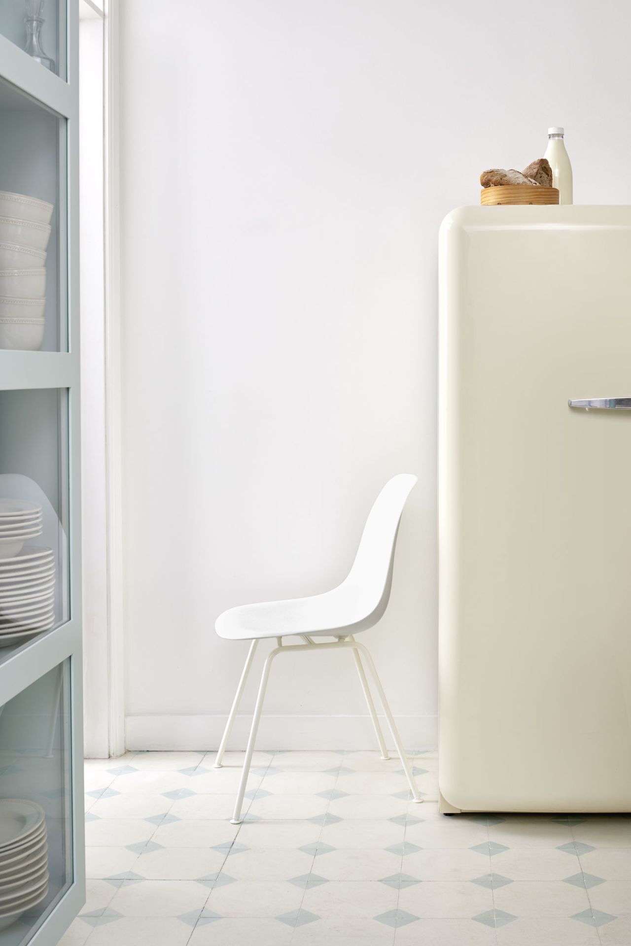 Eames Fibreglass Chair DSX Chair Vitra