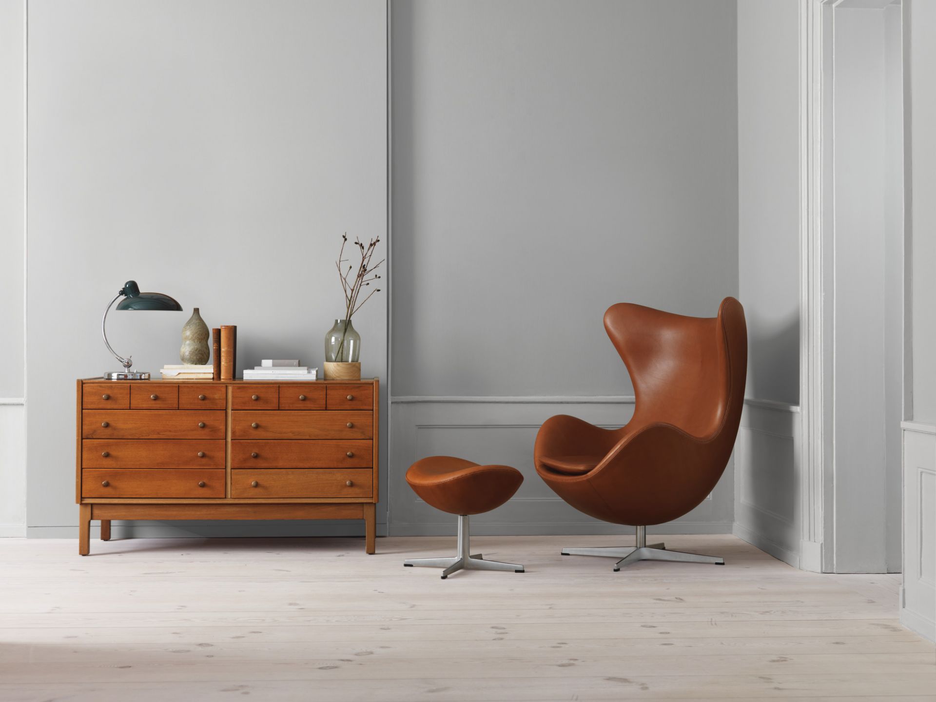 6631 T Luxus Table lamp KAISER idell Fritz Hansen white