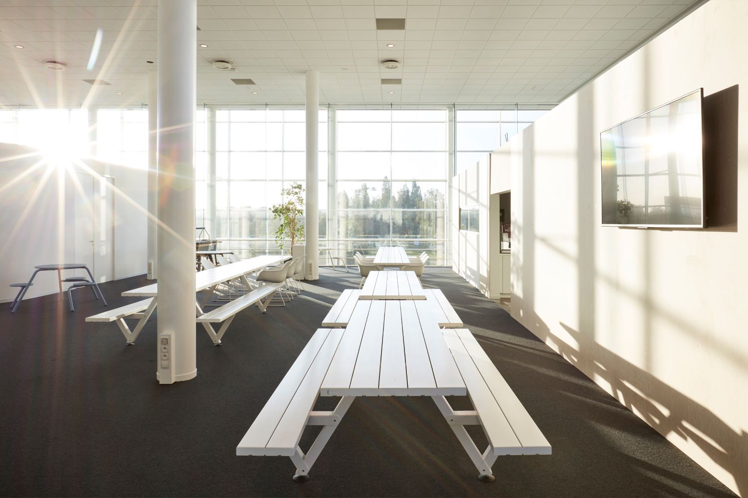 Marina Picnic Table with Benches Outdoor Extremis