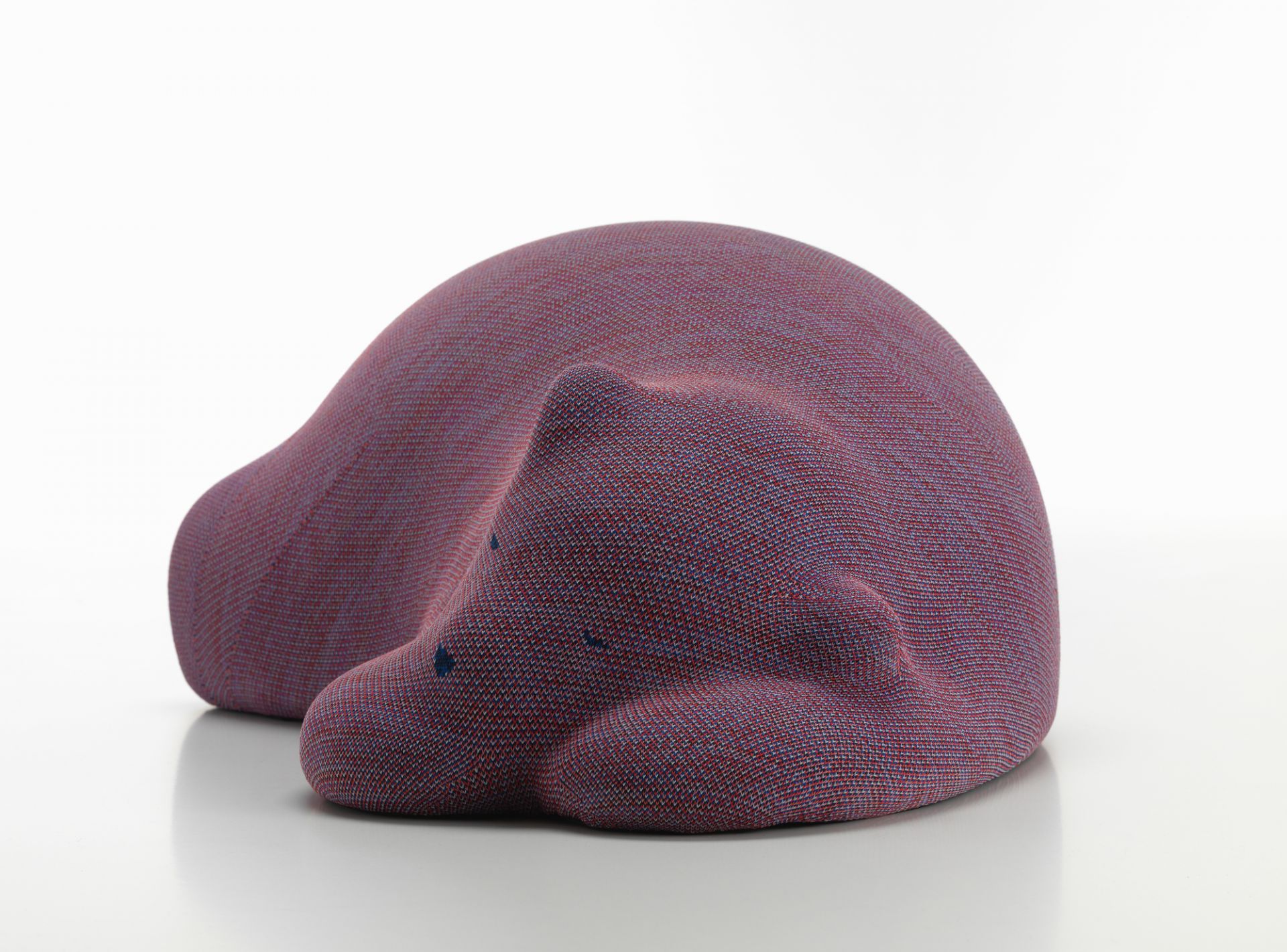 Resting Bear mauve Vitra