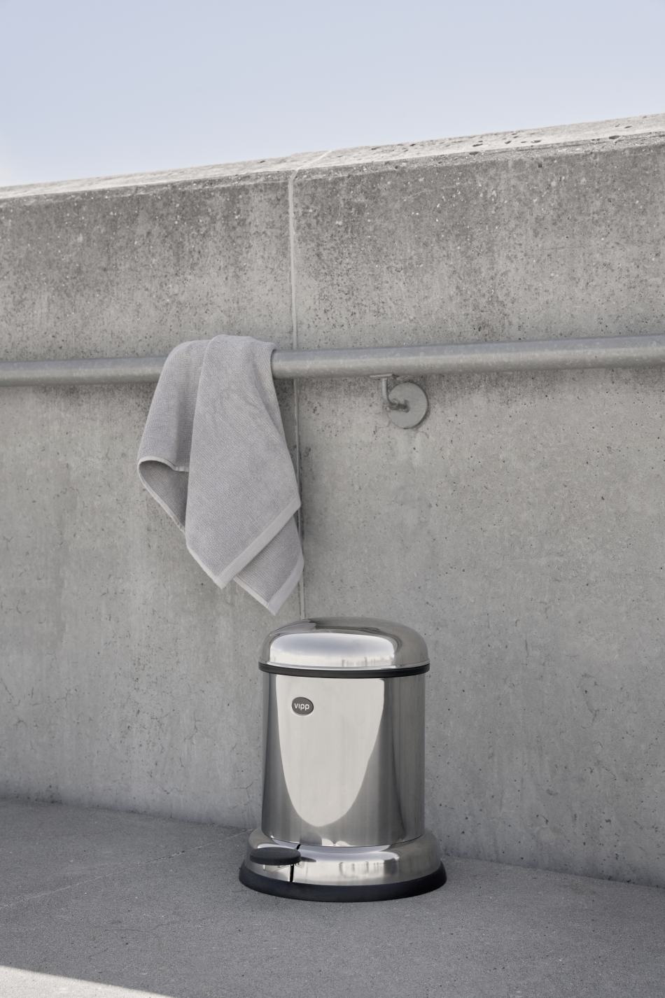 Bin pedal bin 8L stainless steel Vipp 