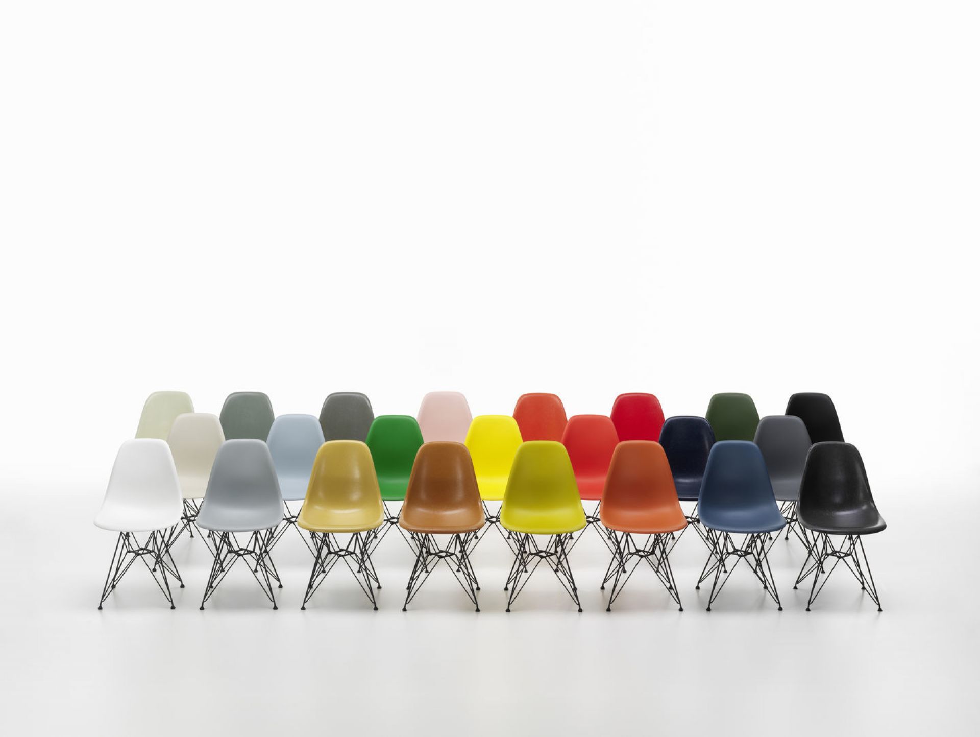 Eames Fibreglass Chair DSR Chair Vitra