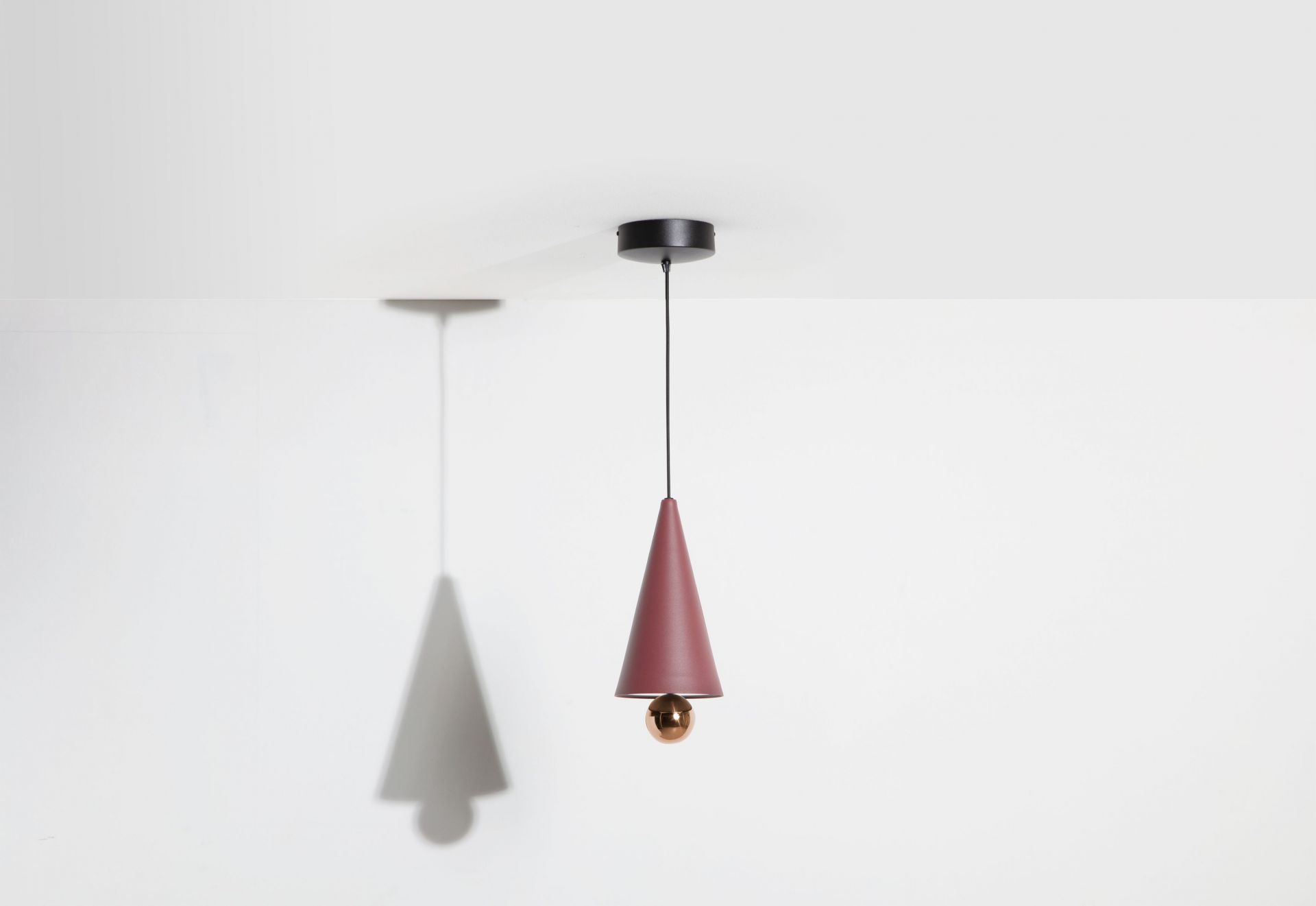Cherry Pendant light Pendant lamp S Petite Friture Brown red
