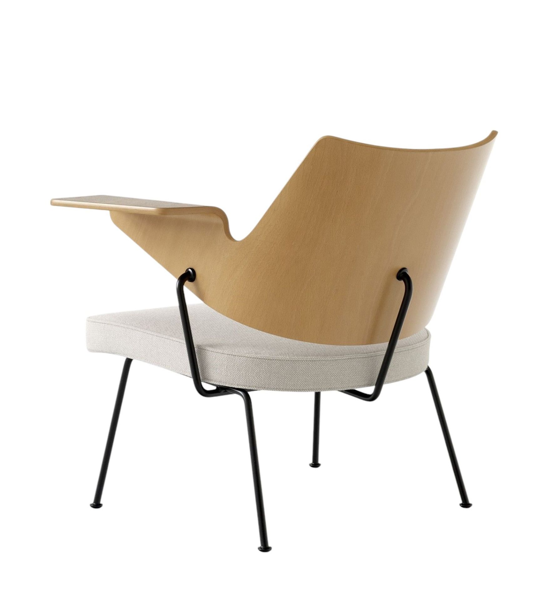 RFH Robin Day RD8 Lounge Chair Armchair AndTradition