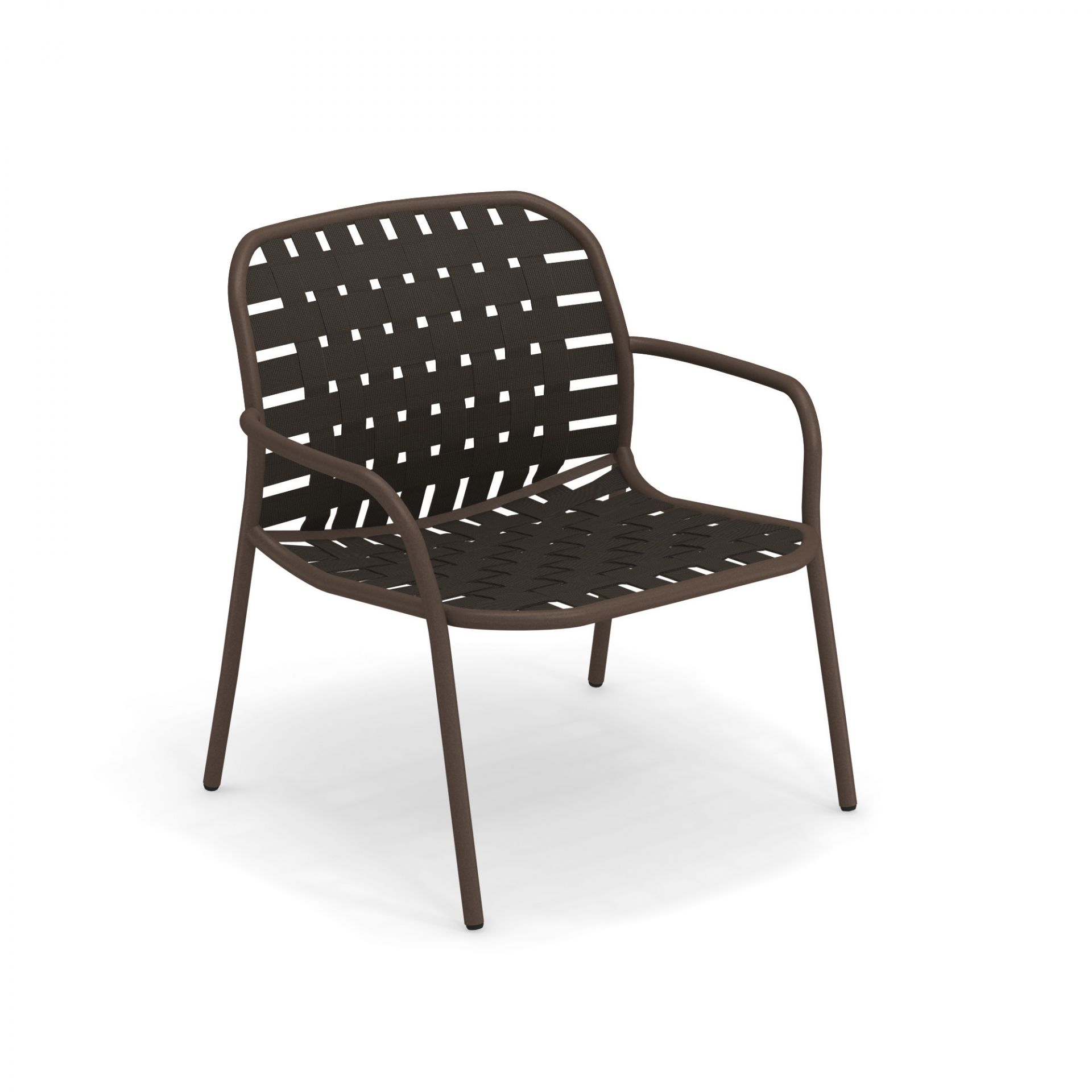 Yard Lounge Chair Sessel Emu in Indian-Braun: Moderner Outdoor Sessel mit Armlehnen und geflochtener Sitzfläche.