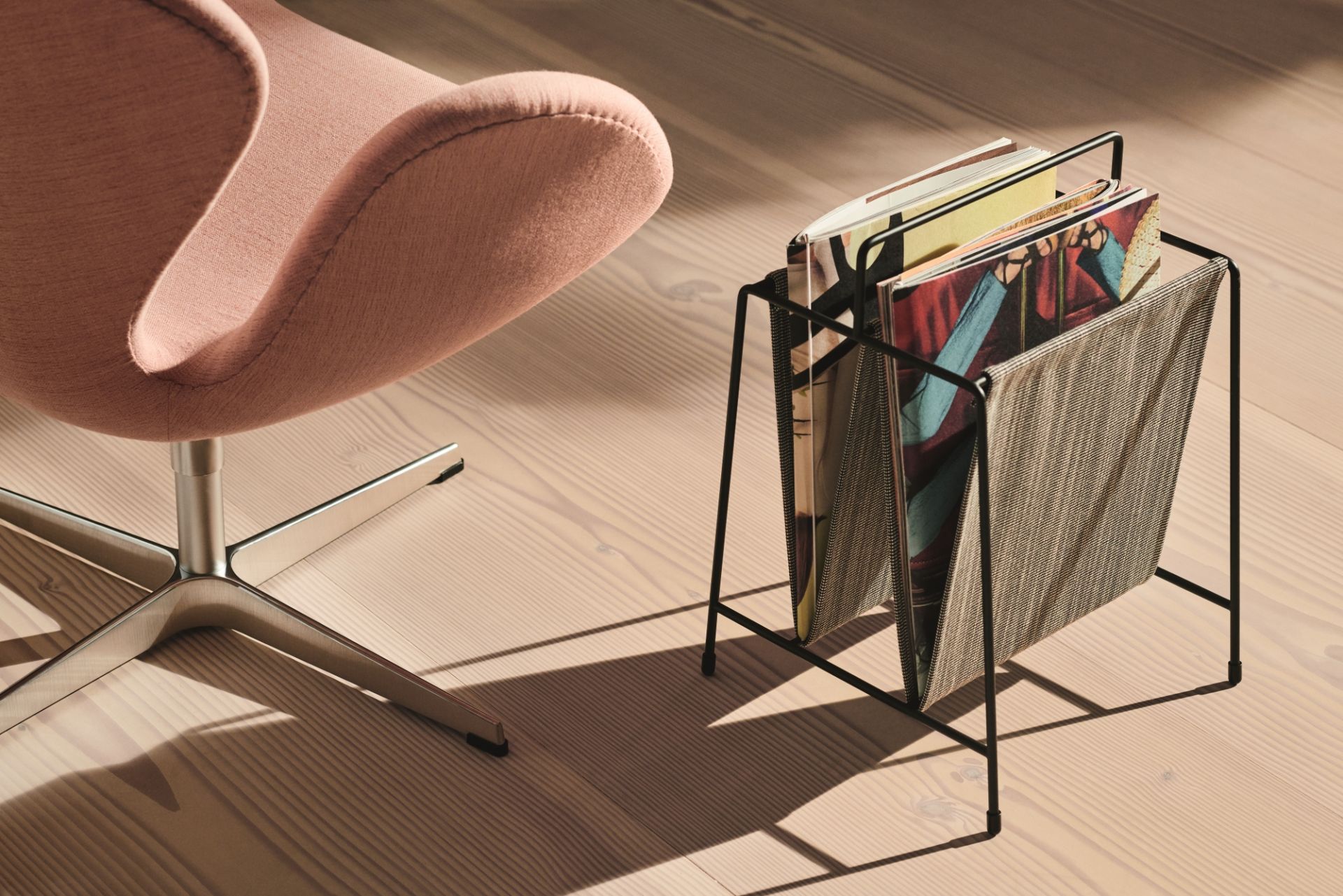 The Swan easy chair Fritz Hansen