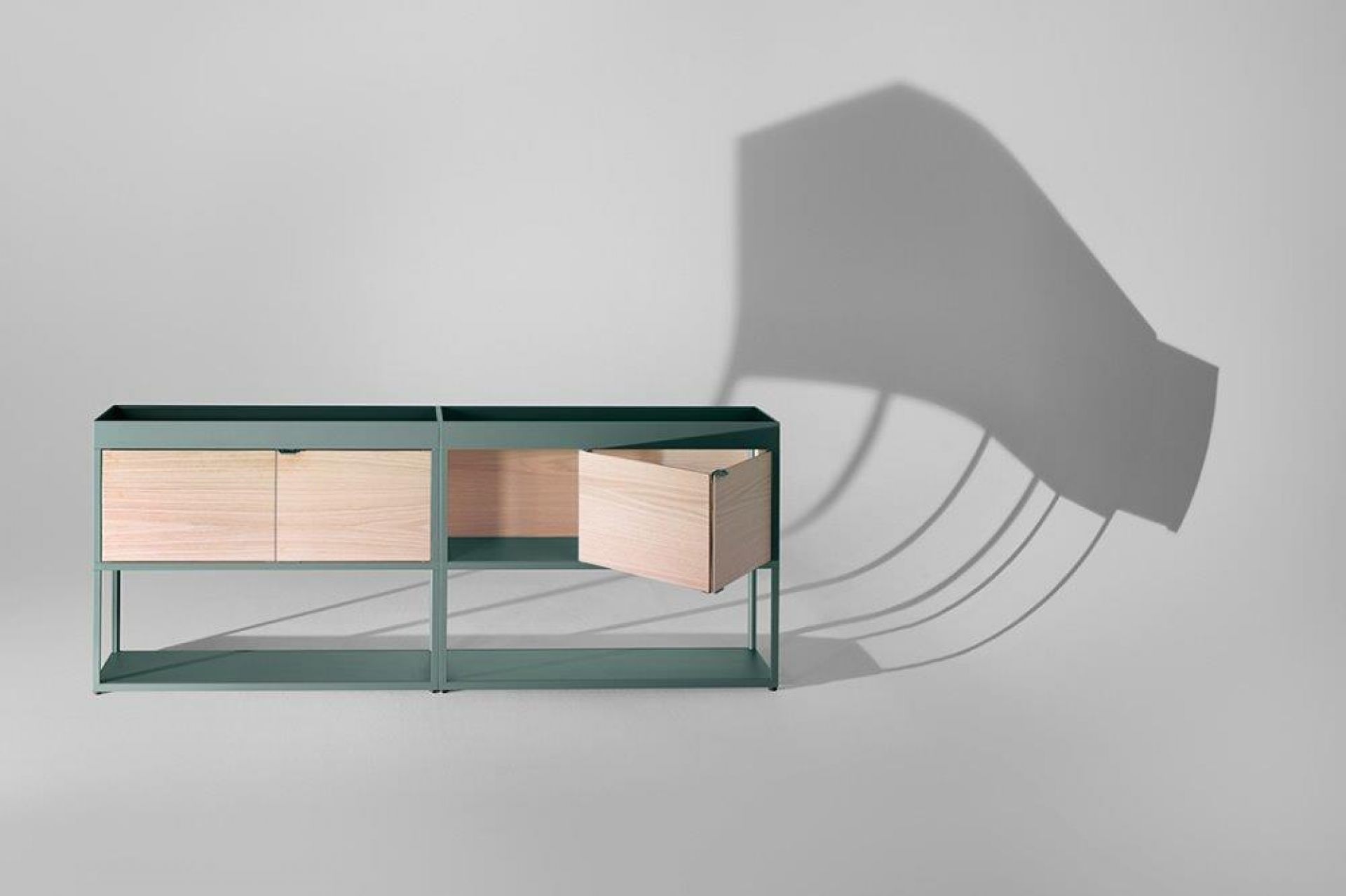 New Order Vertical Shelf Shelf Hay