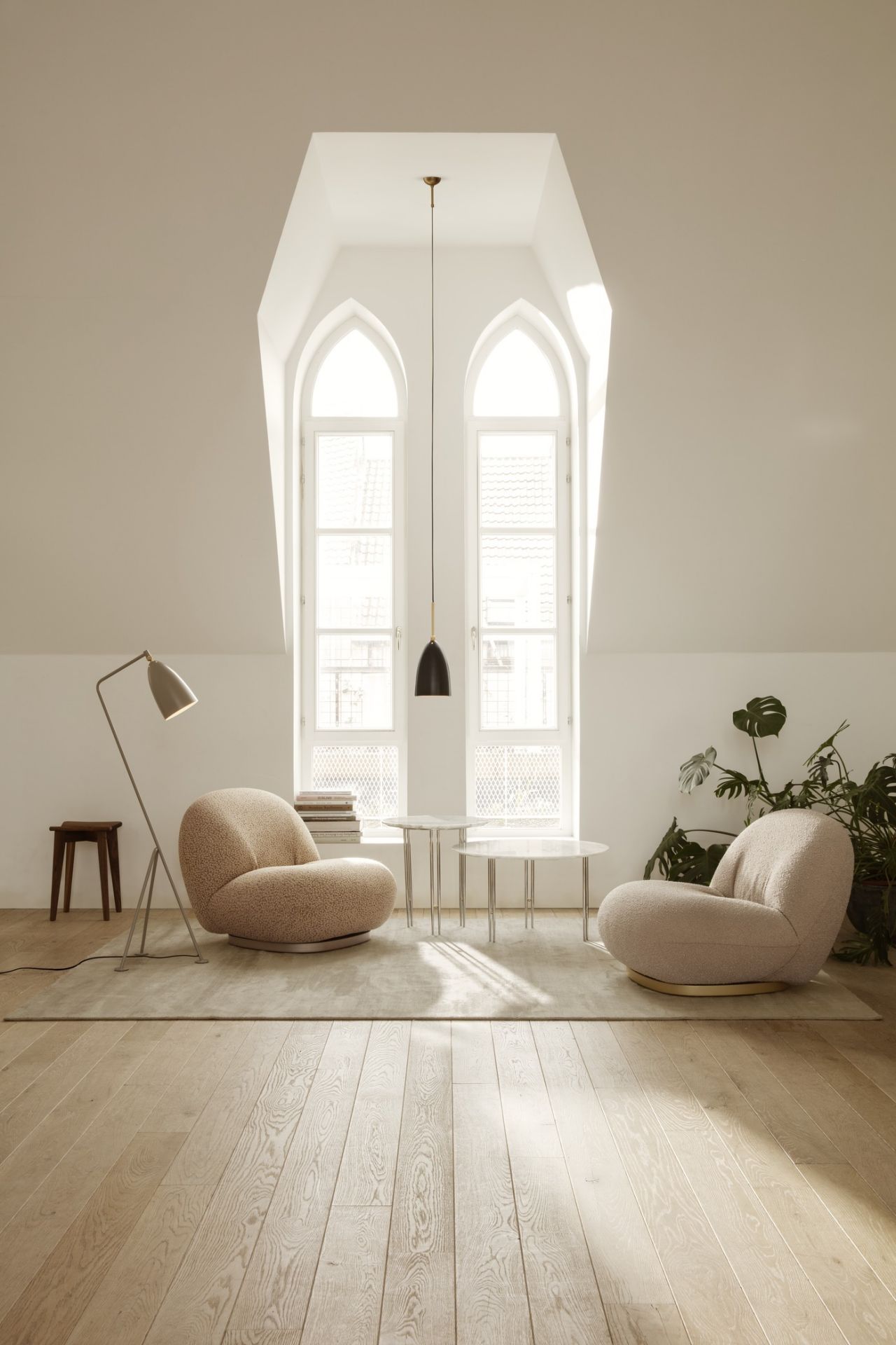 Gräshoppa / Grashoppa Floor light Gubi