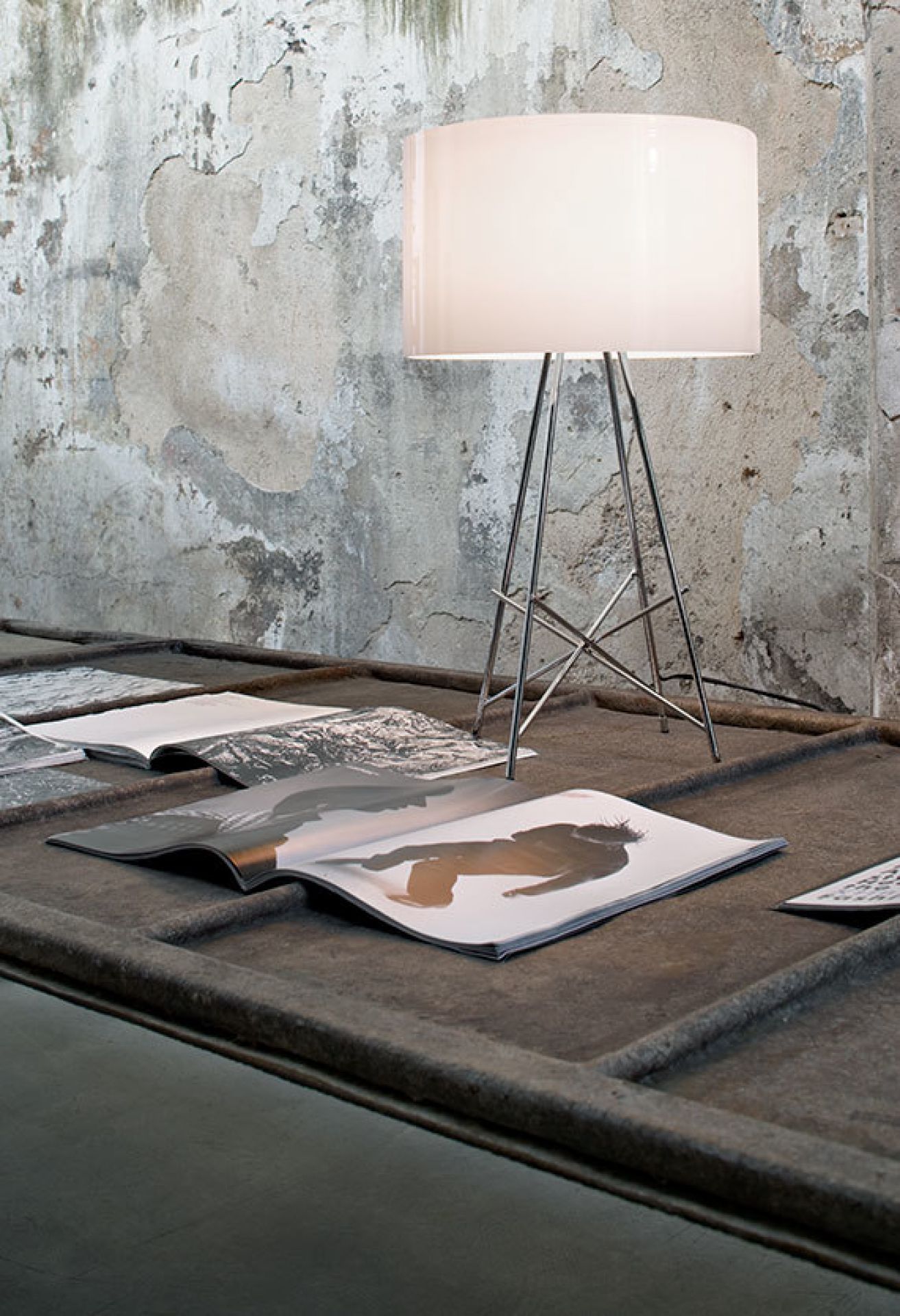 Ray T LED Table Lamp Flos