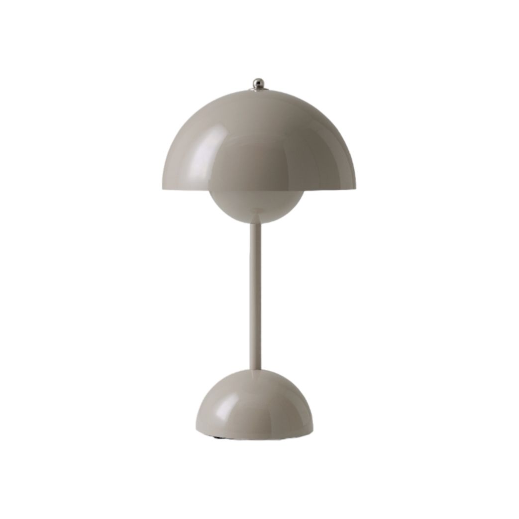 Flowerpot VP9 Portable Battery lamp / Table lamp with USB AndTradition Grey beige