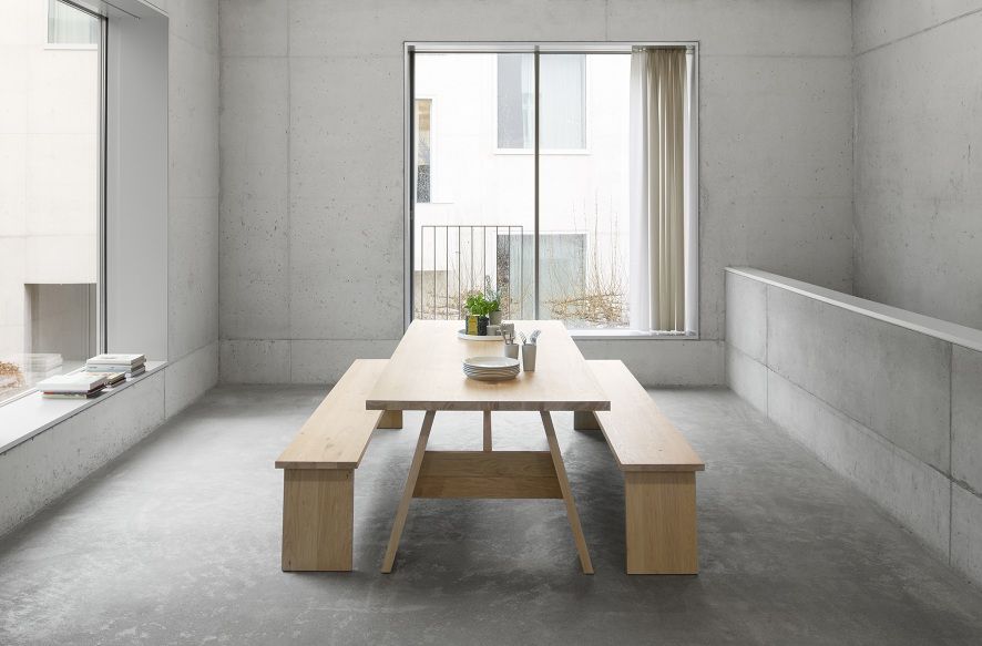 DC01 Fayland table oiled oak e15
