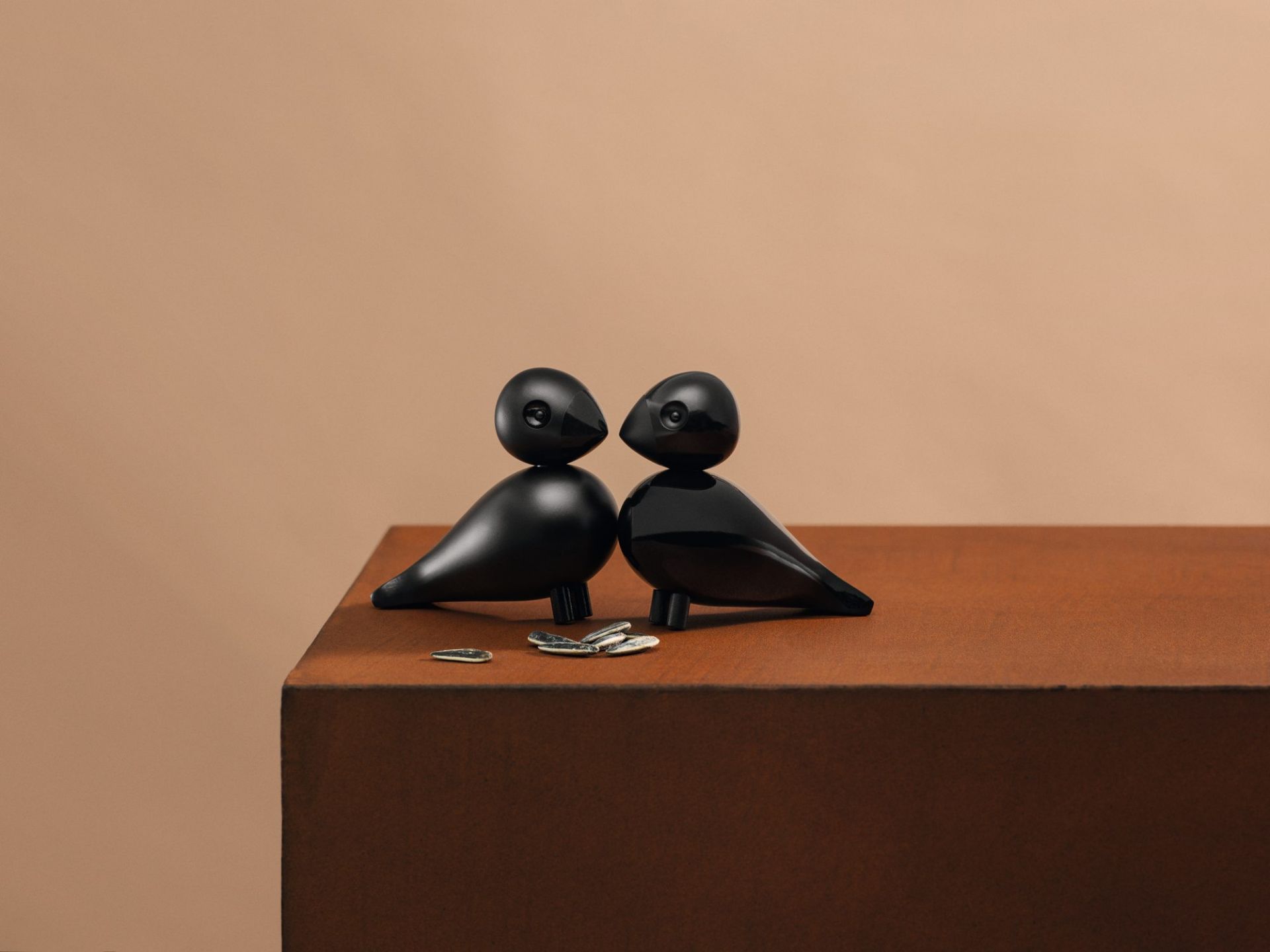 Lovebirds black wooden figures Kay Bojesen