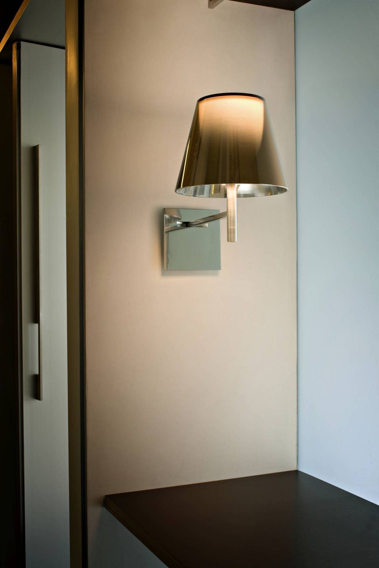 Ktribe Wall lamp Flos