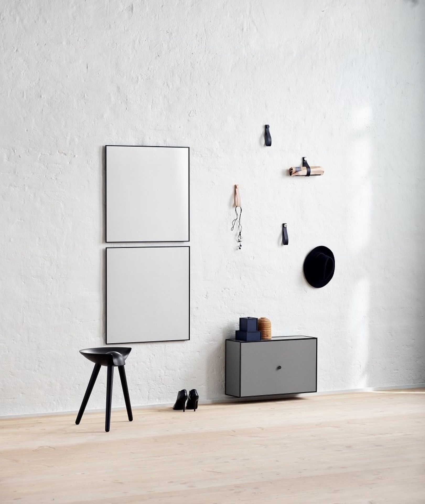  Frame Shoe Cabinet Audo