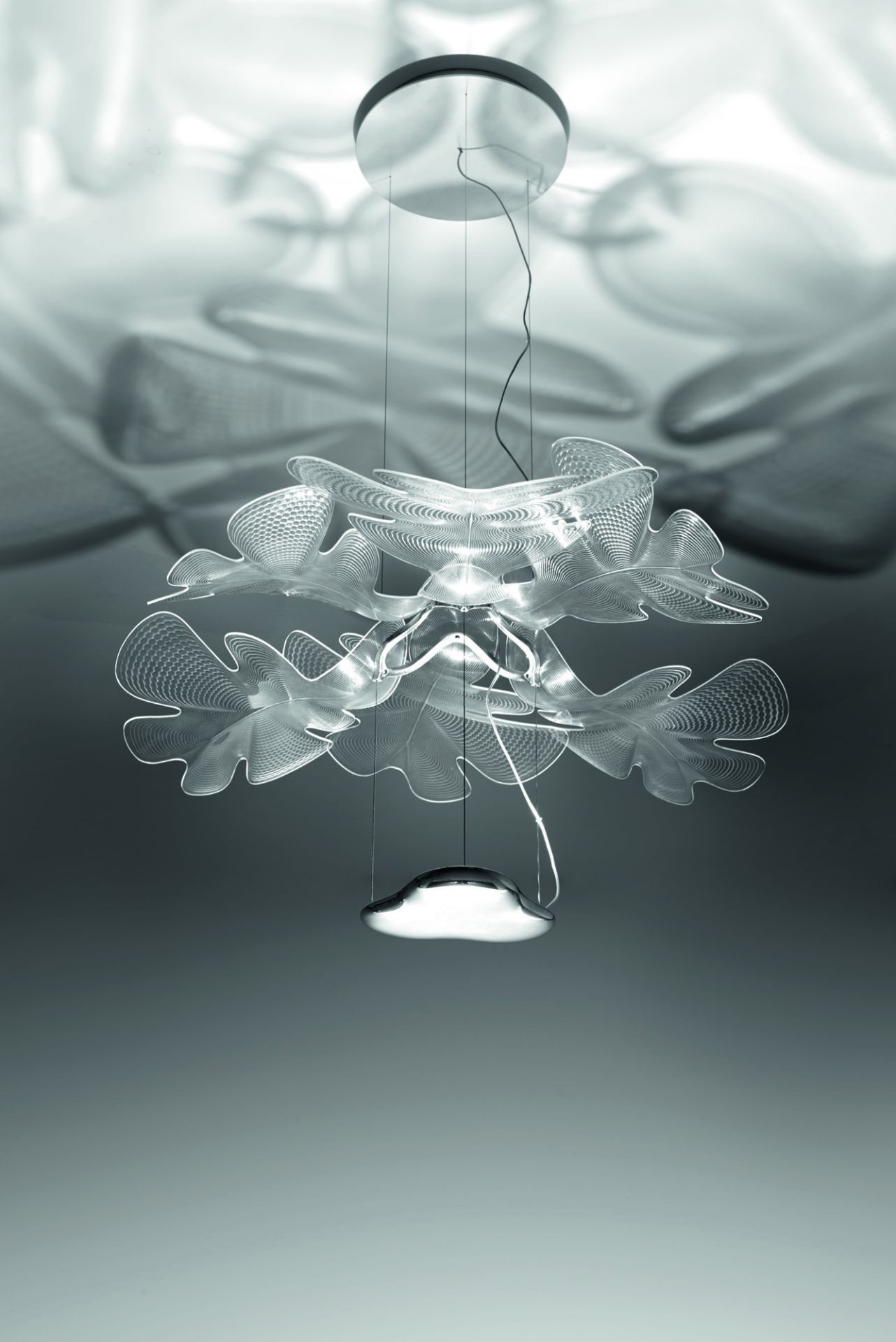 Chlorophilia pendant lamp structure chrome diffuser transparent Artemide
