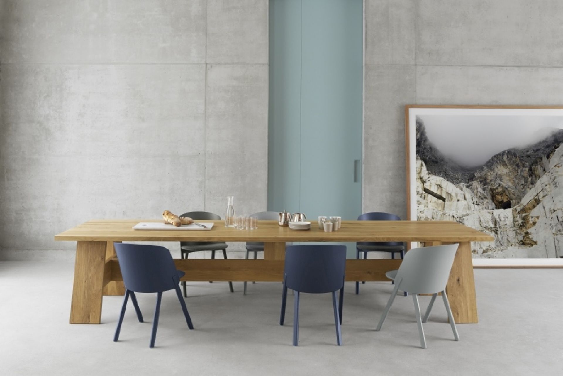 CH05 This Chair e15