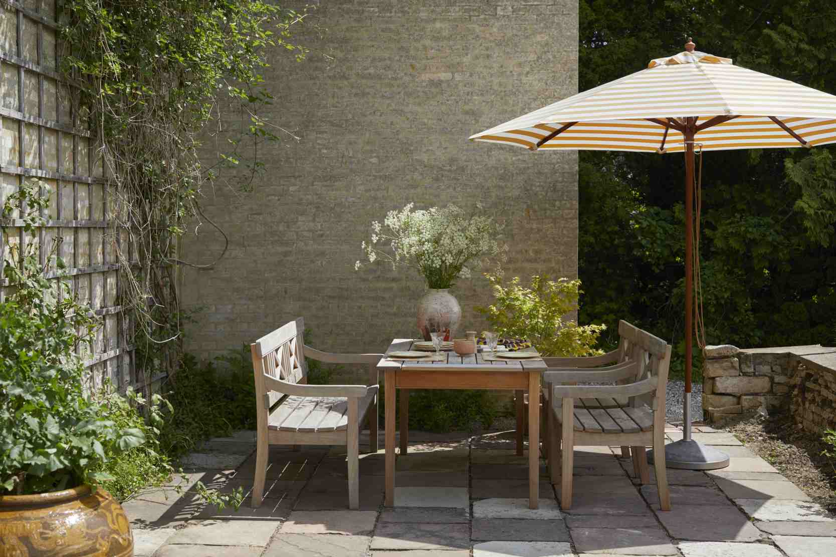 Drachmann Table Outdoor dining table Skagerak by Fritz Hansen 