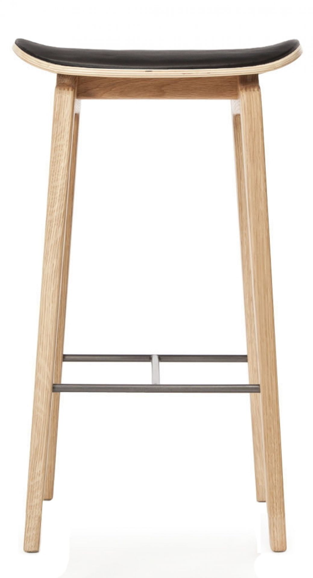 NY11 New York Barstool Upholstered Norr11 Natural oak Leather Ultra black 65 cm