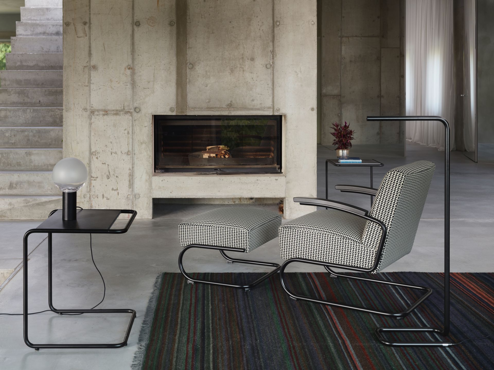 B 97 b Side table Thonet
