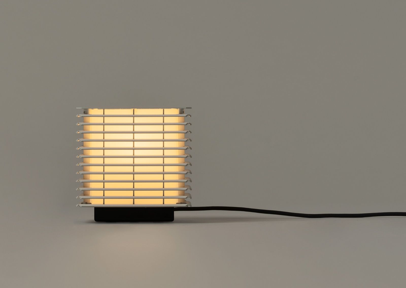 Shiro 17 Interior Table lamp Table lamp Santa & Cole