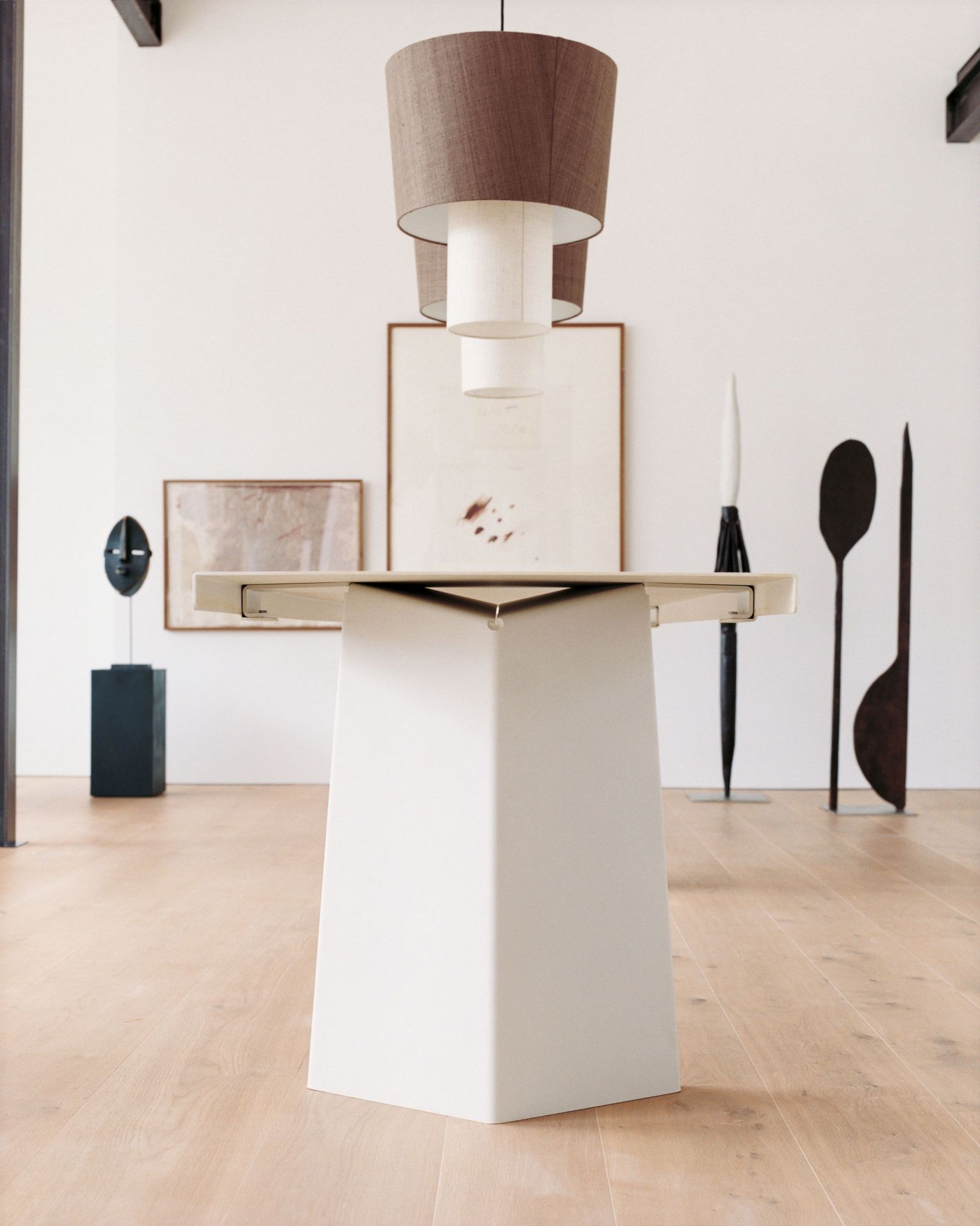 Pallas table ClassiCon