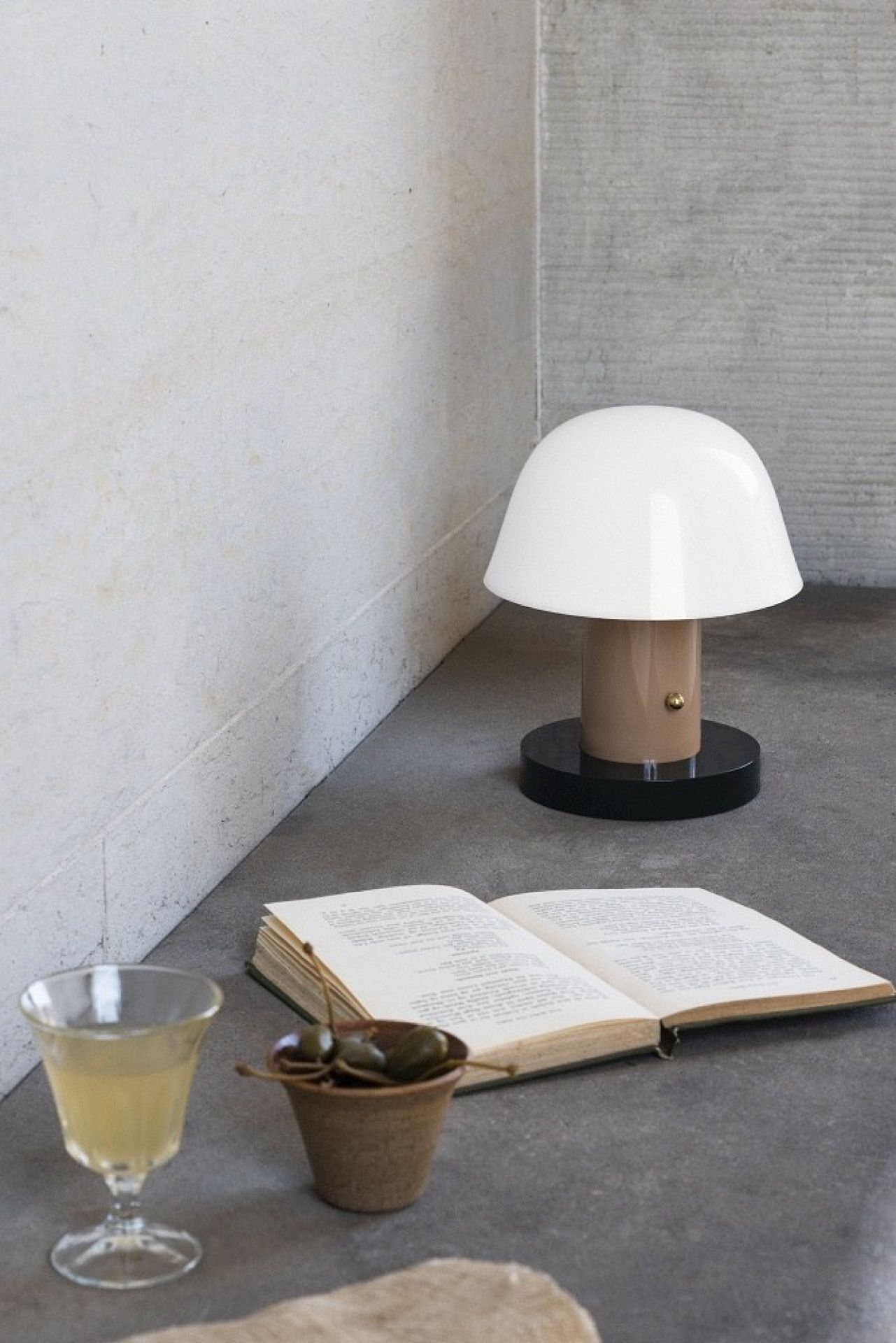 Setago JH27 Battery lamp / Table lamp AndTradition