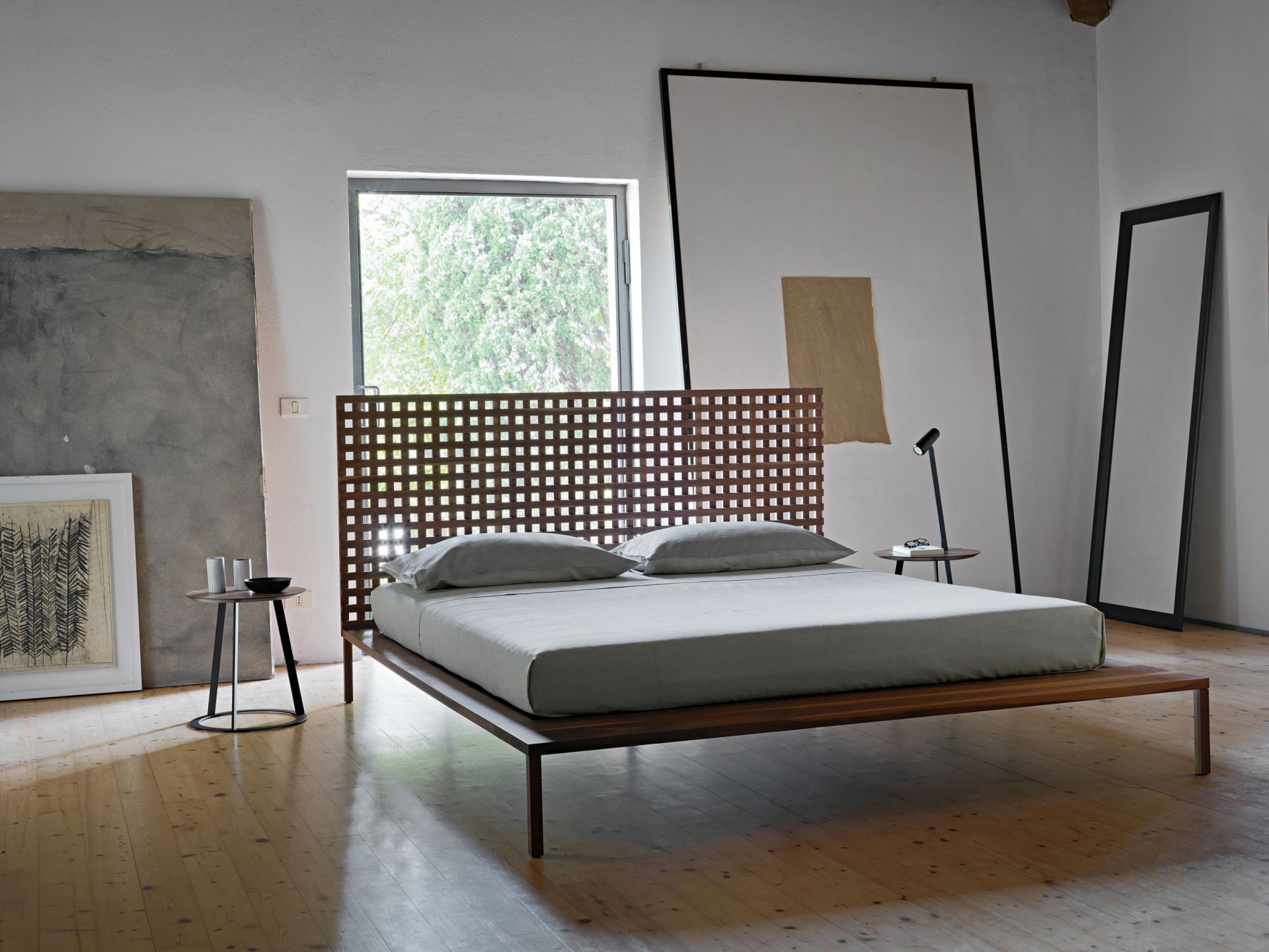 Albino Torcia Side Walnut / black Table Casamania Horm