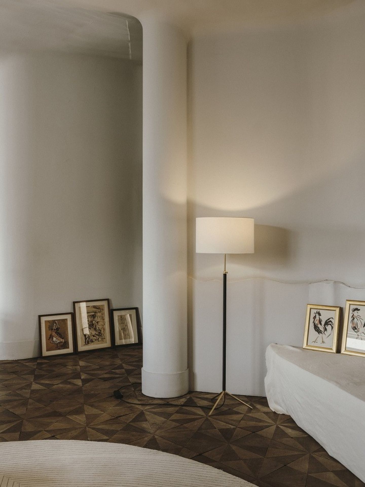 Pie de Salon Floor lamp Santa & Cole