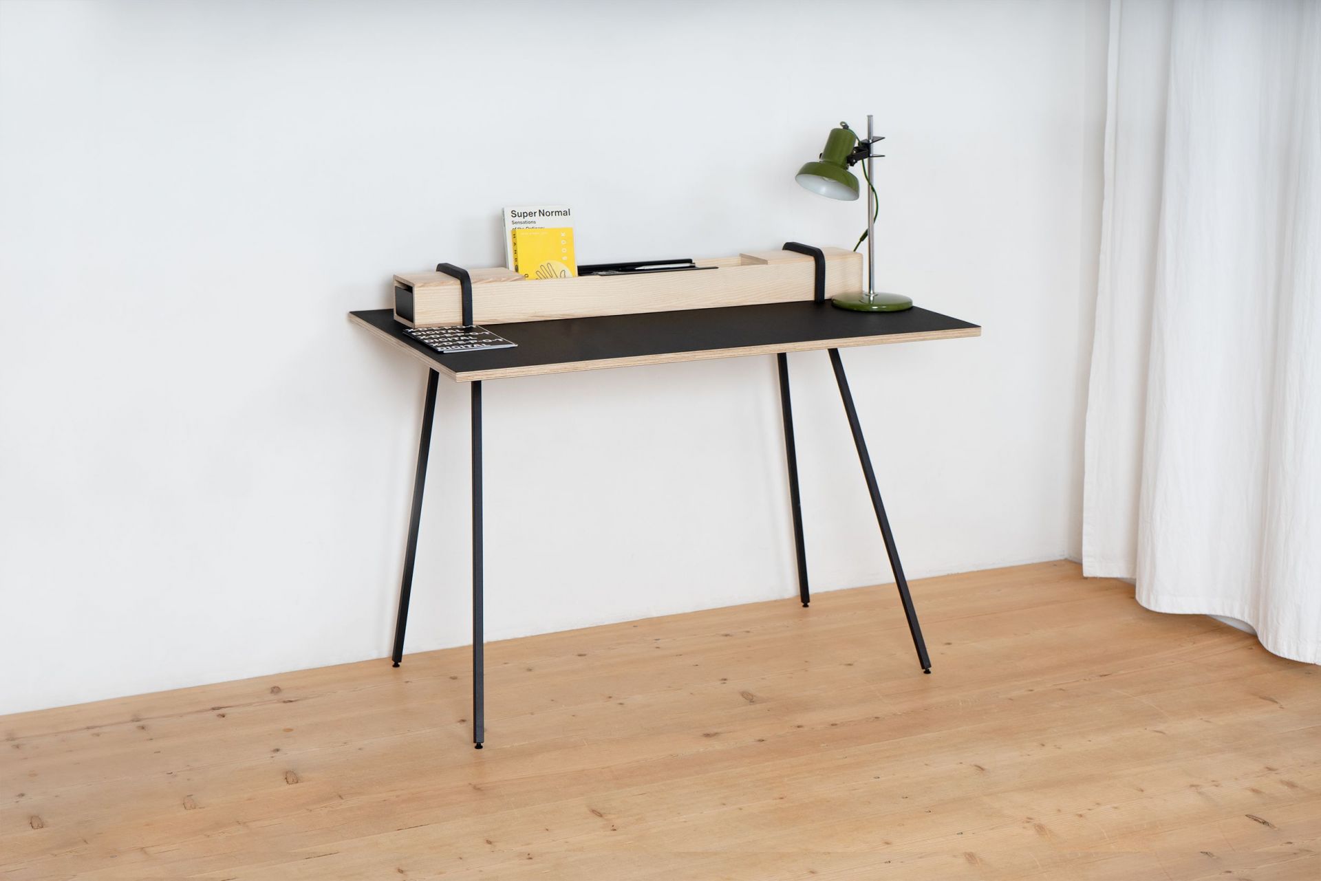 Kurt Desk Nils Holger Moormann