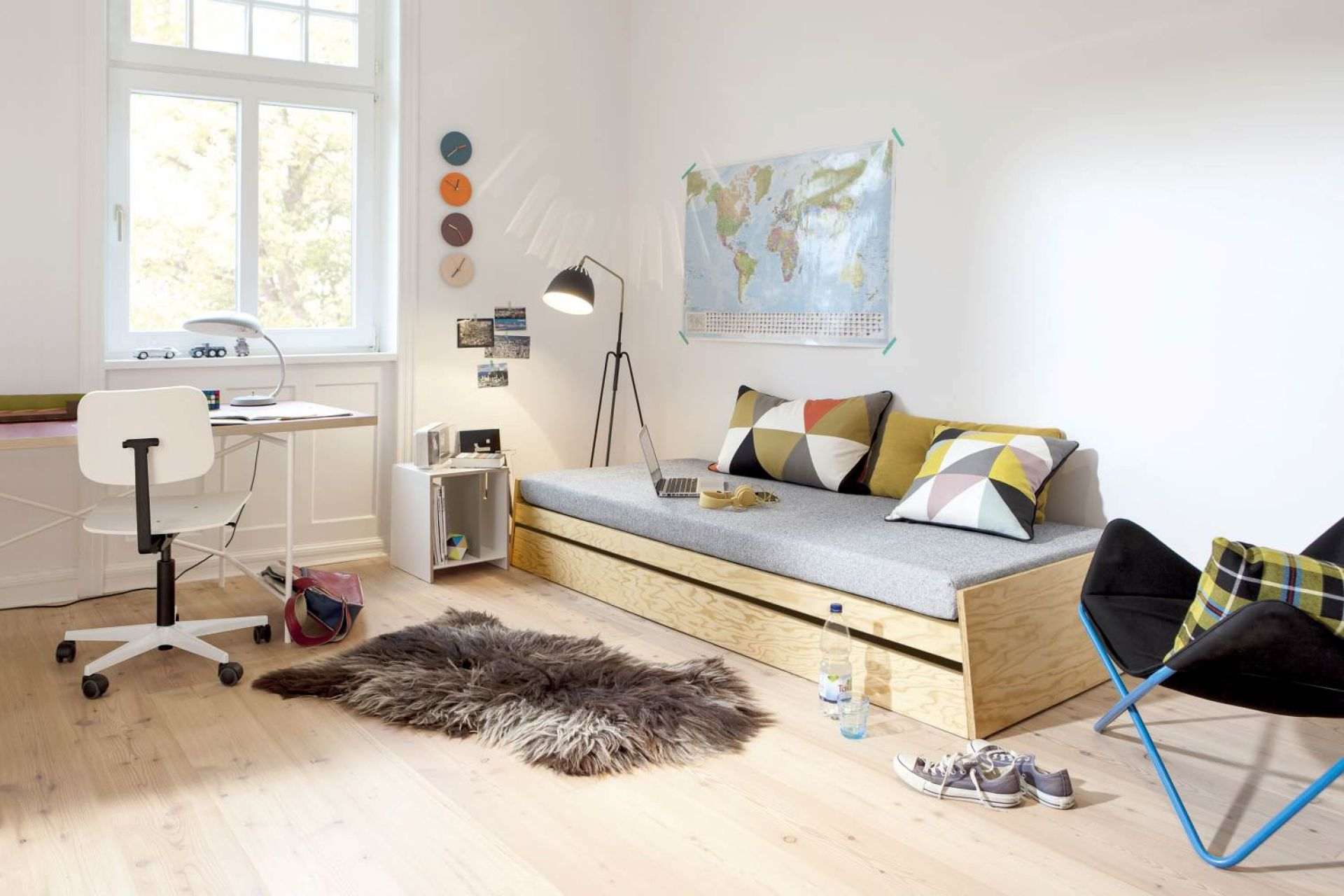 Lönneberga Stackable bed Sea pine with Slatted frame Richard Lampert