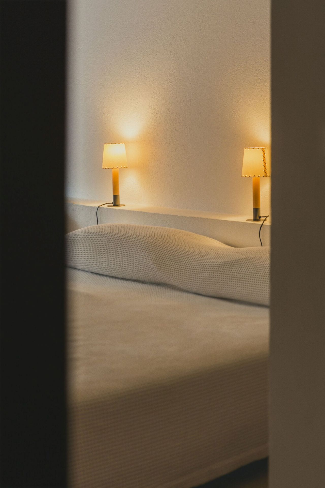 Basica Minima Table Lamp Santa & Cole