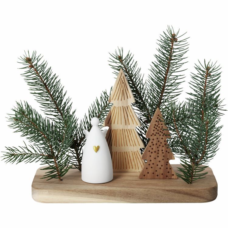 Christmas scene, angels, wheels