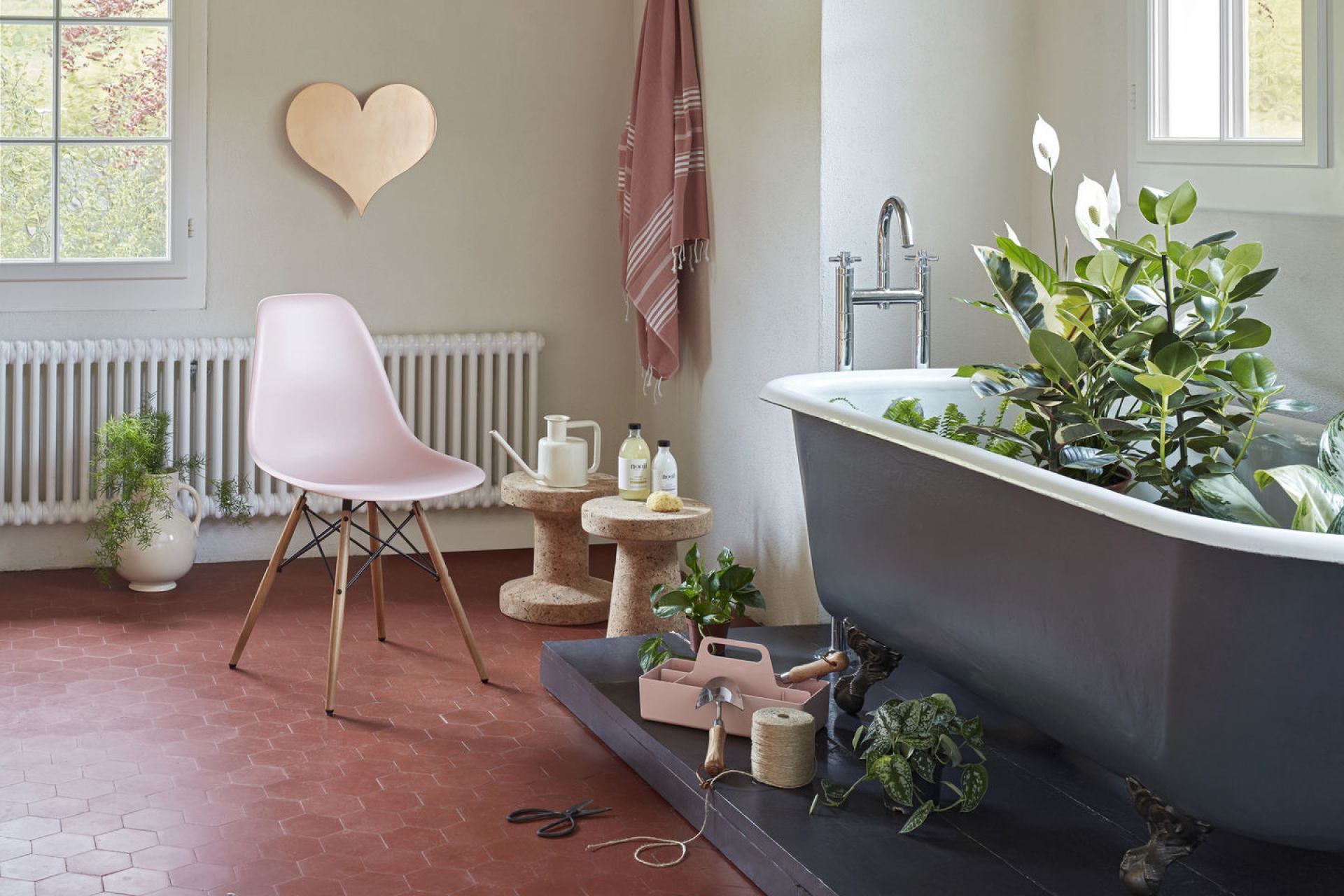 Eames Plastic Side Chair DSW Chair Vitra