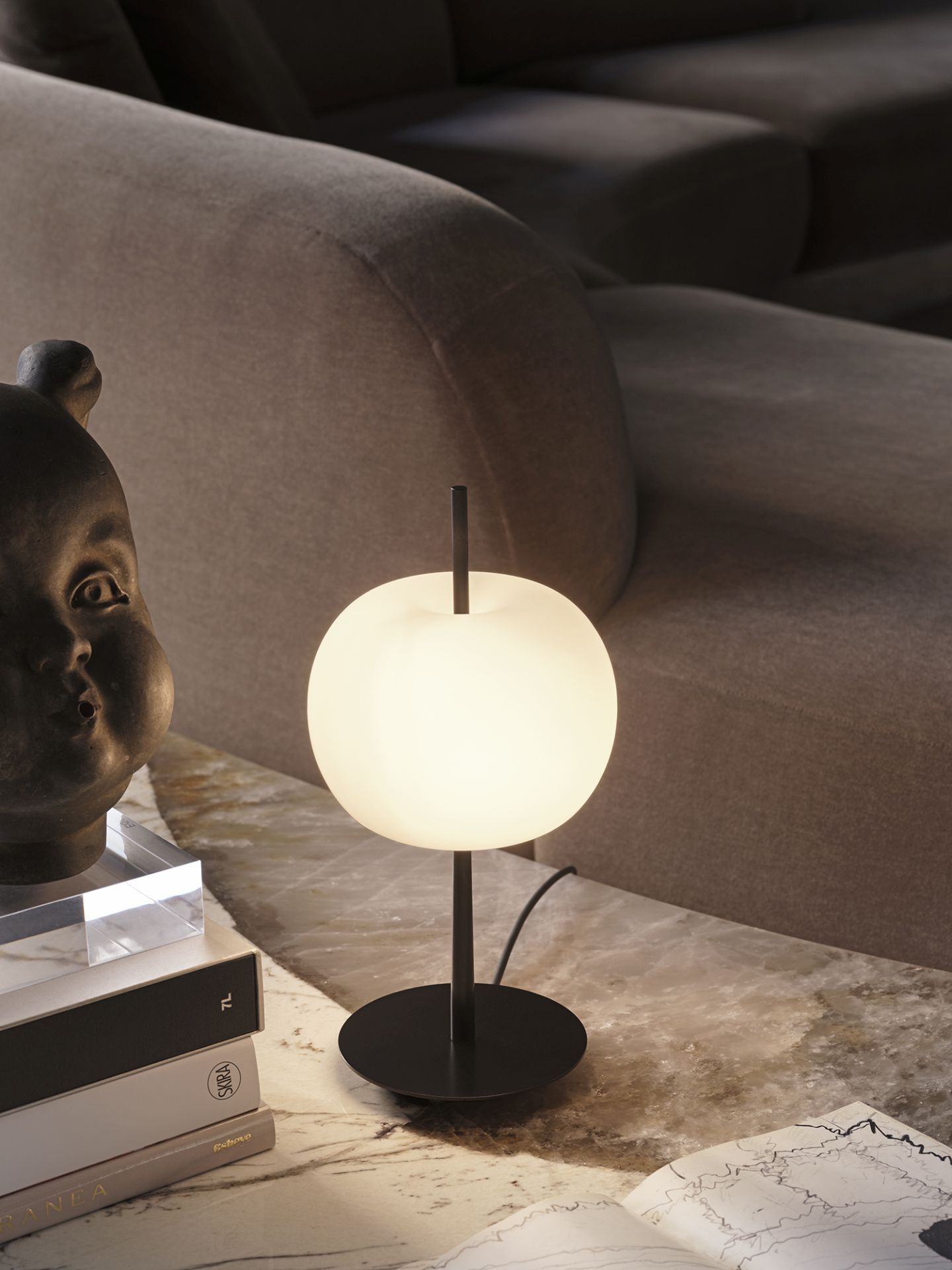 Kushi 10th Table lamp black Kdln