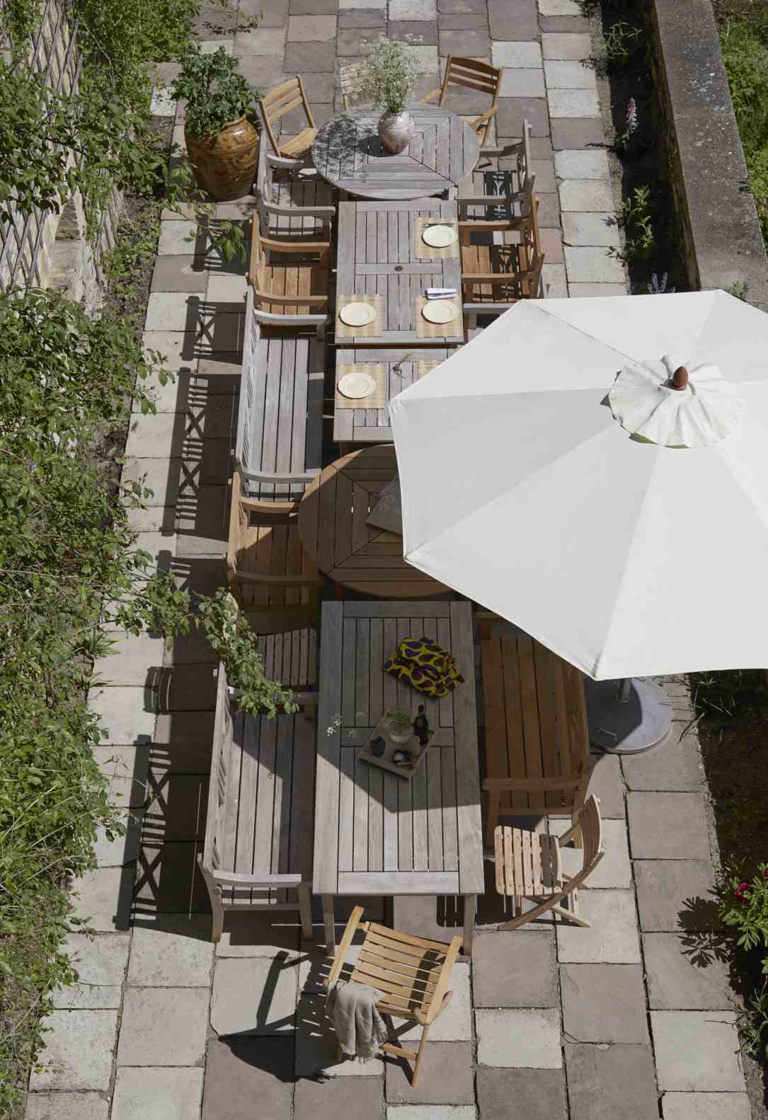 Drachmann Table Outdoor dining table Skagerak by Fritz Hansen 