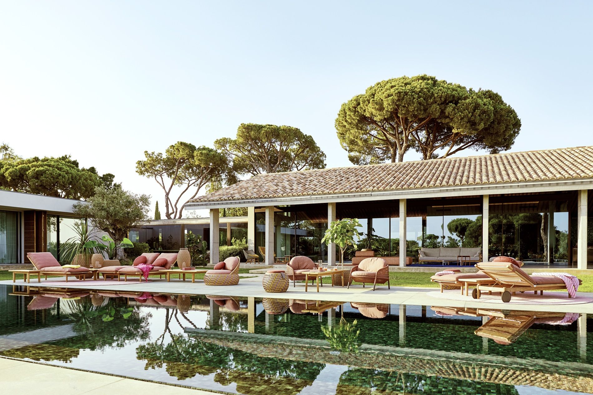 AHNDA Outdoor Armchair Dedon