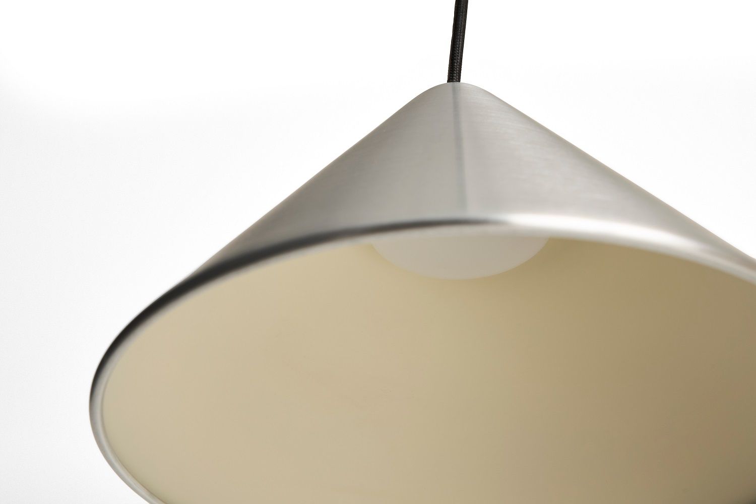 Compass Pendant 260 pendant light Hay