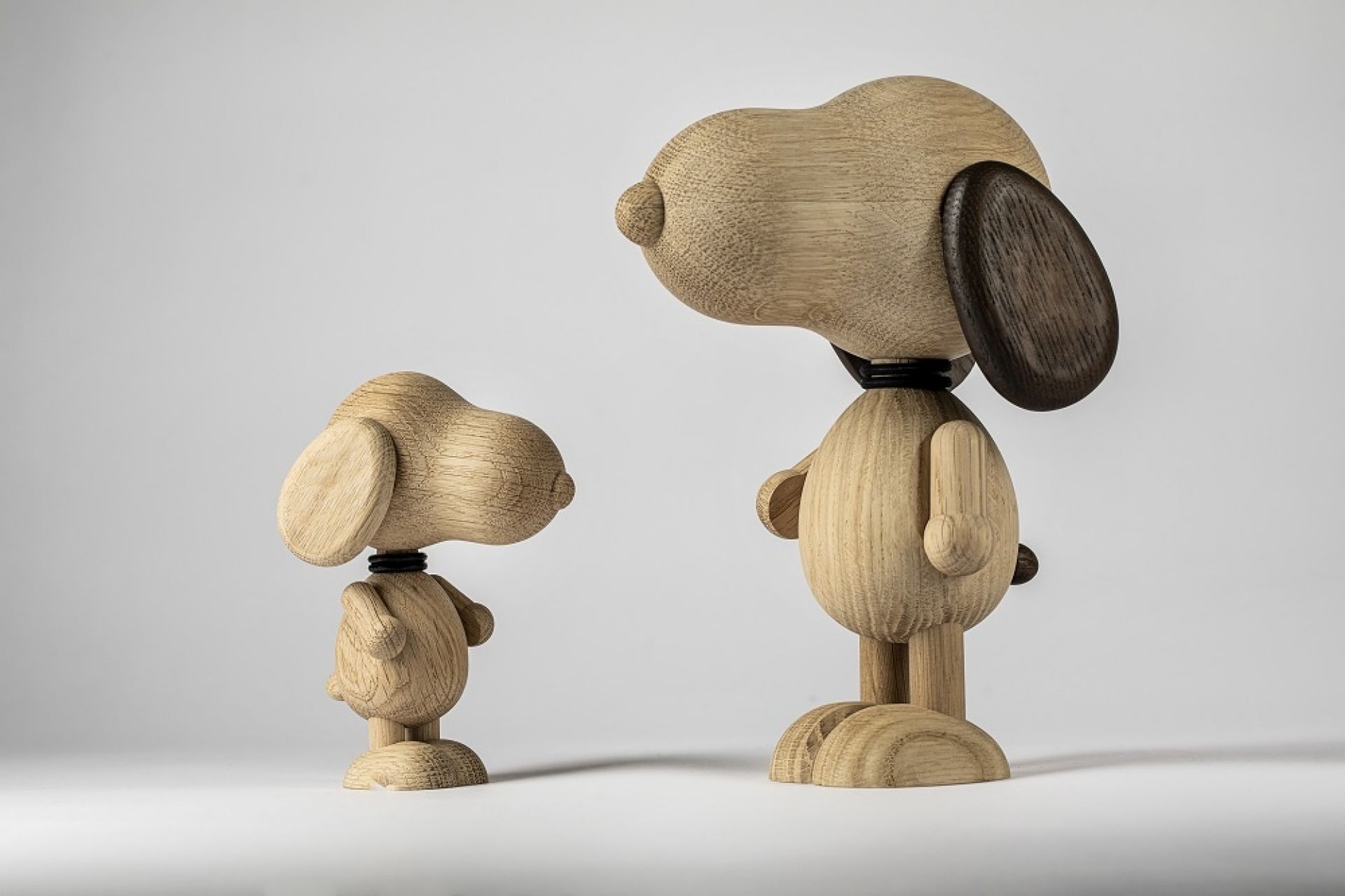 Mr B'eagle wooden figure dog natural oak / smoked oak Boyhood SINGLE PIECES