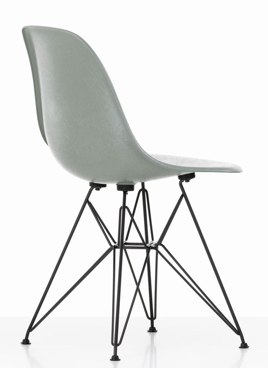 Eames Fibreglass Chair DSR Chair Vitra