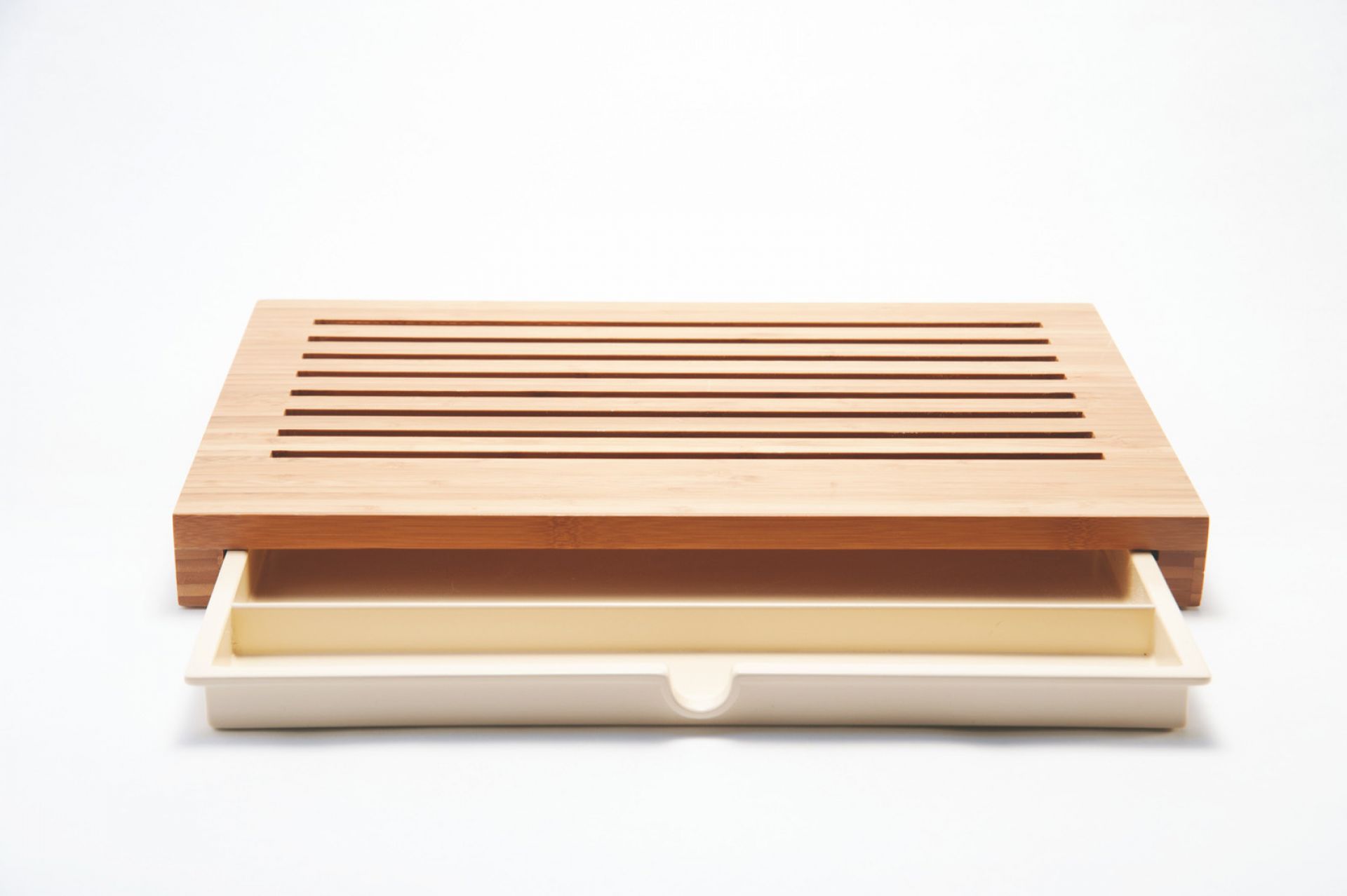 GAG02 Sbriciola bread cutting board Alessi