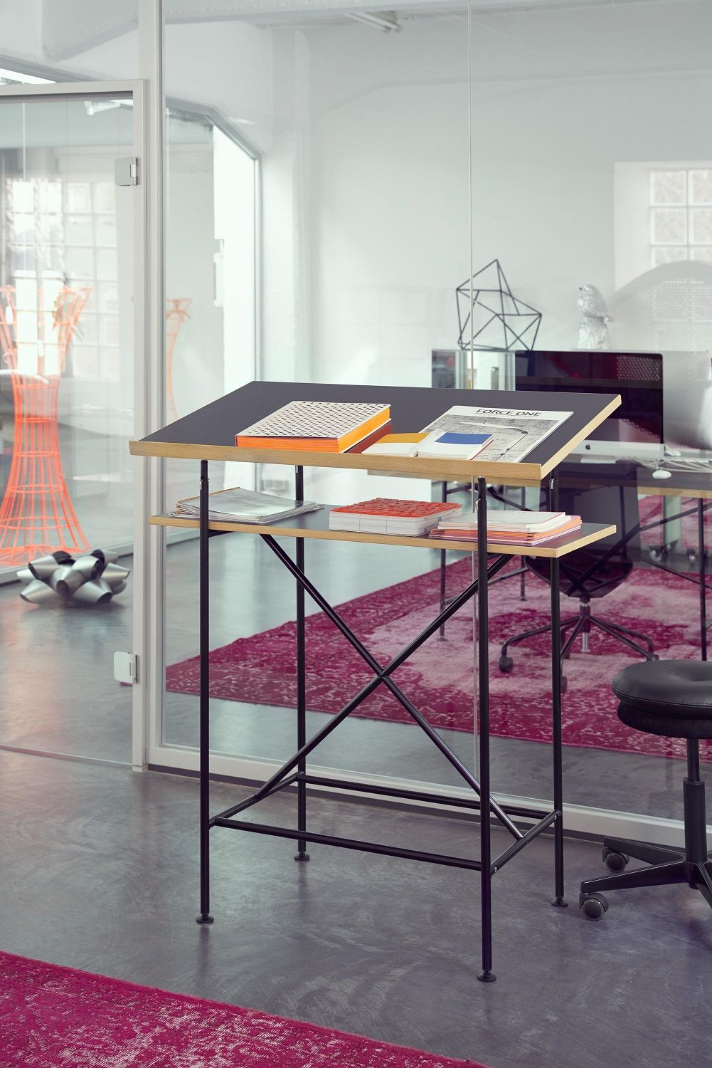Milla 700 High Desk Richard Lampert