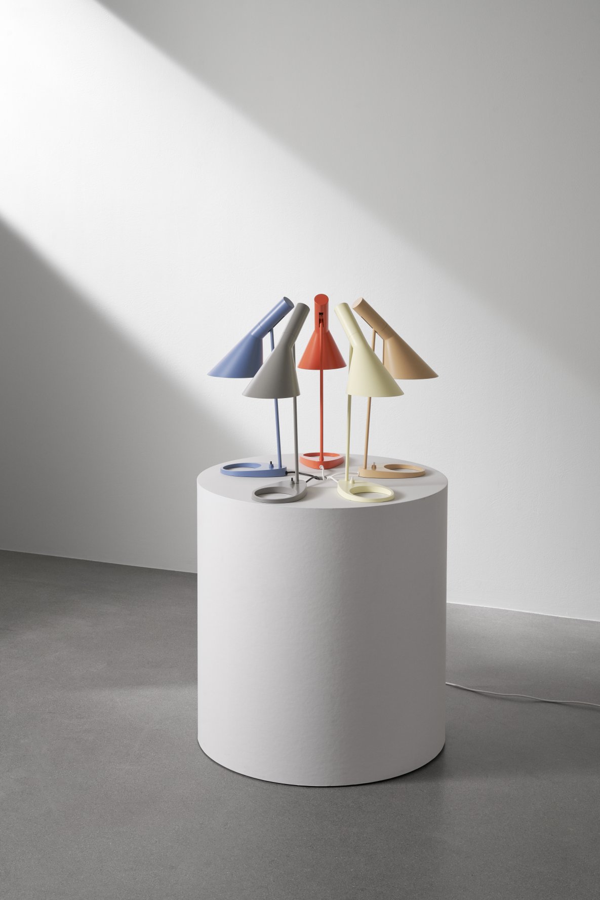 AJ table lamp Louis Poulsen