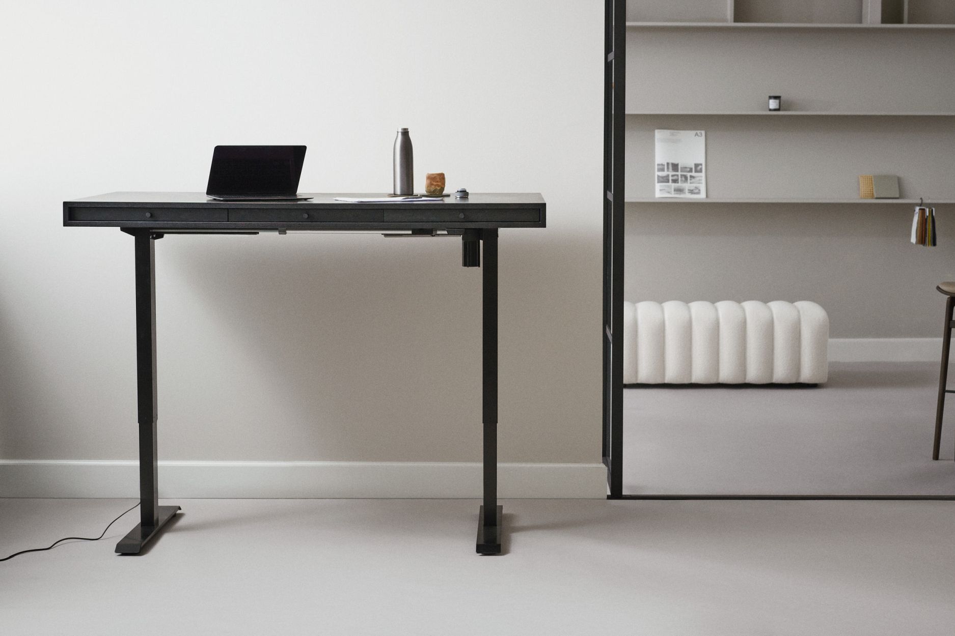 JFK Office Desk with Hydraulic Legs Black Norr11