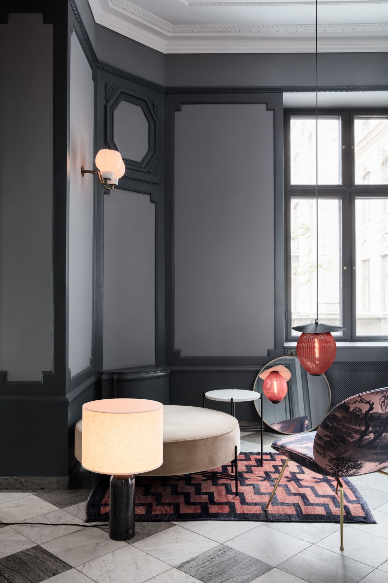 Gravity Table Lamp - Large Gubi