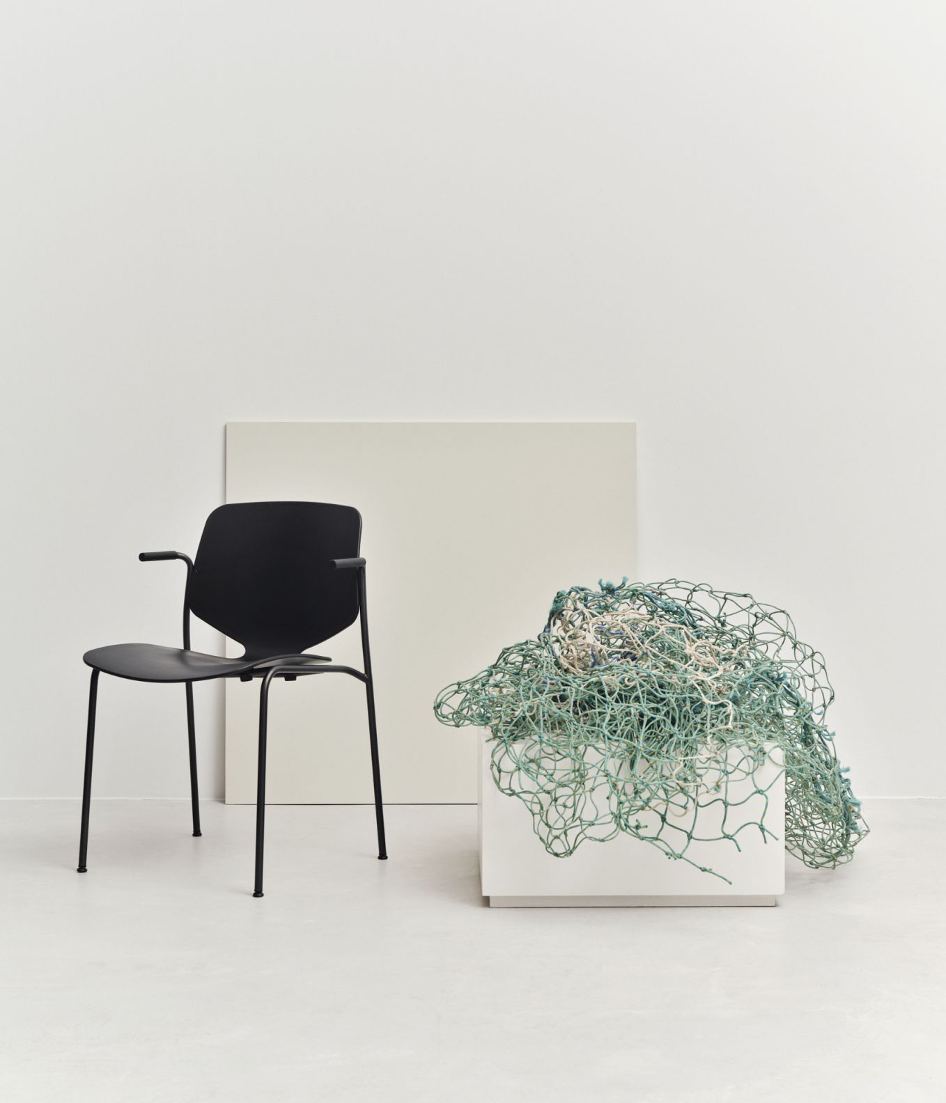 Nova Sea Chair Mater