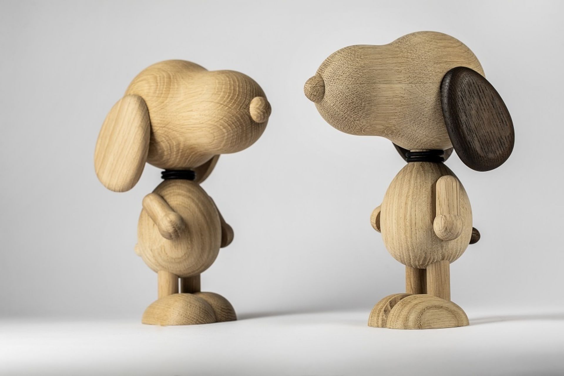 Mr B'eagle wooden figure dog natural oak / smoked oak Boyhood SINGLE PIECES