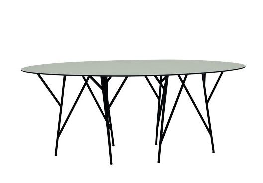 Astwerk outdoor dining table Jan Kurtz