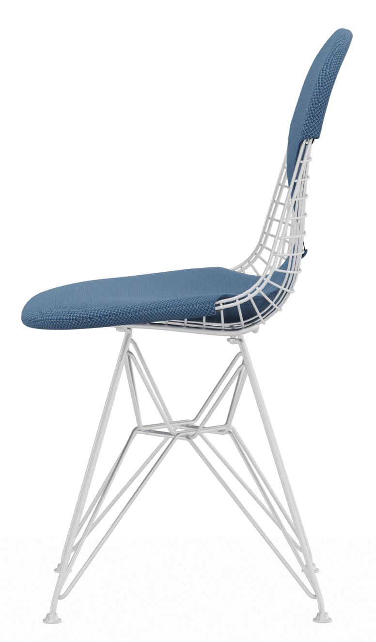 Vitra Wire Chair Bikini Outdoor, Stuhl mit blauem Sitzkissen und weißem Drahtgestell, Seitenansicht.