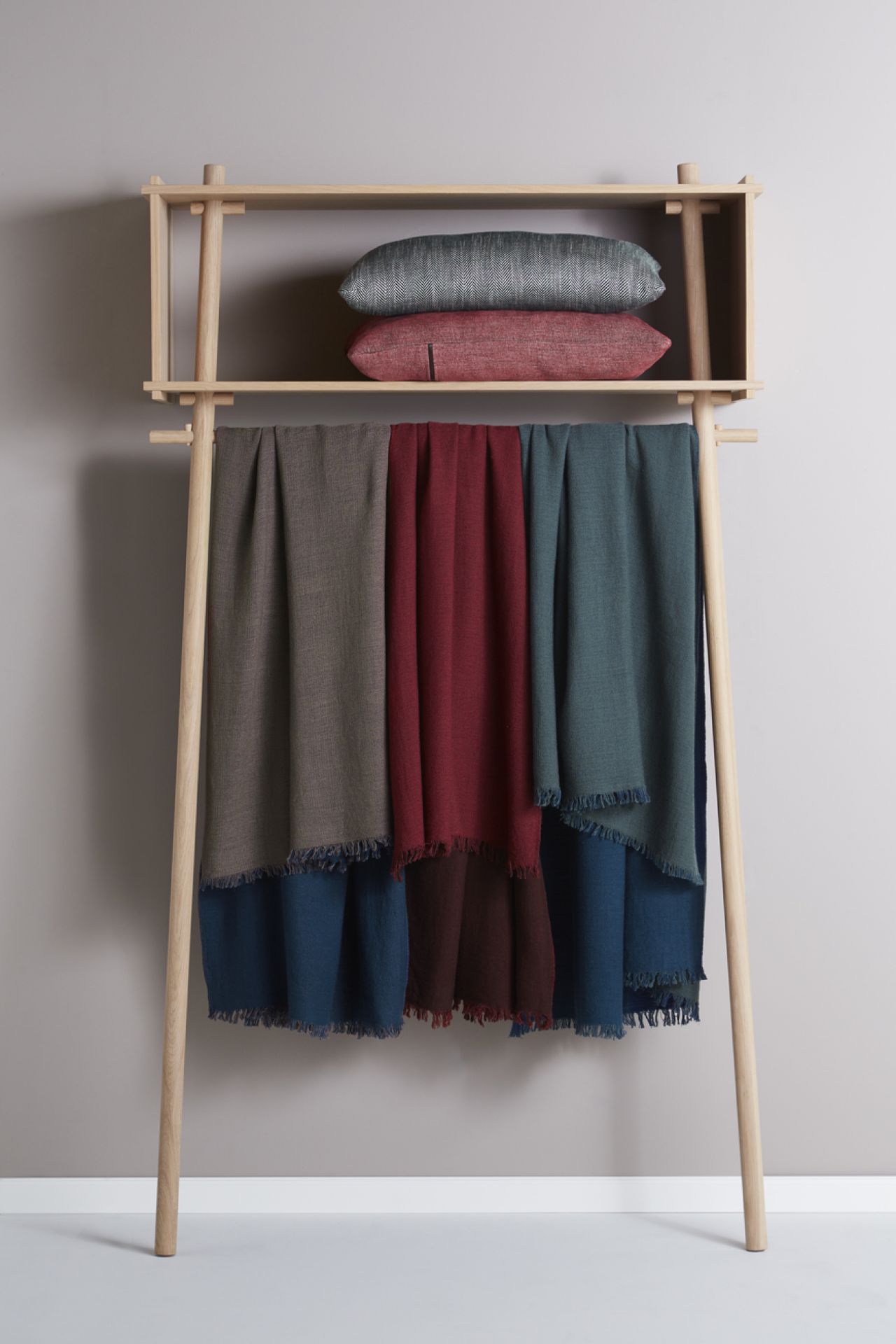 Töjbox Wardrobe Woud Wx80 cm oak black